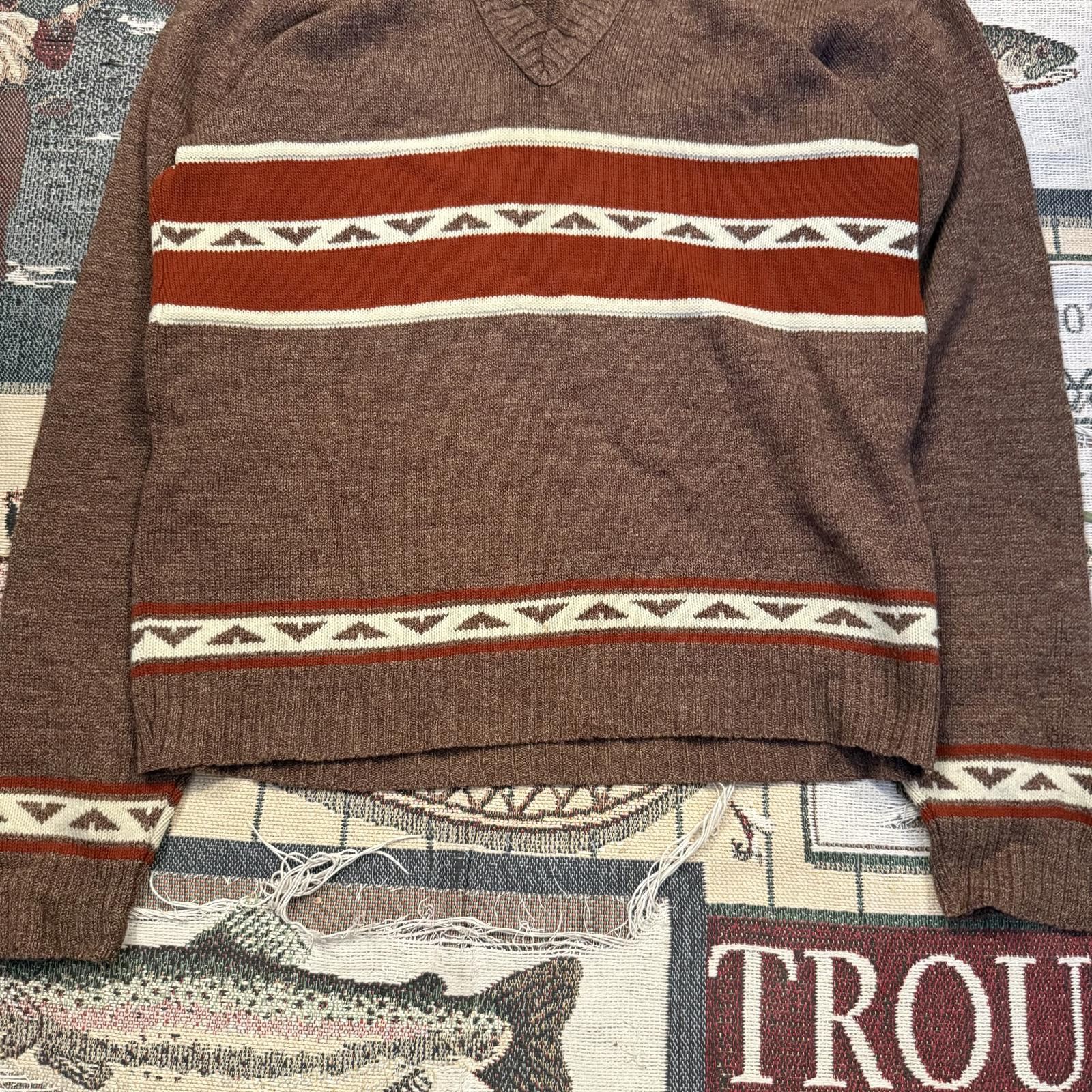 Designer Medium 1970s Acrylic Western Style V-neck Knit Sweater Size US M / EU 48-50 / 2 - 3 Thumbnail