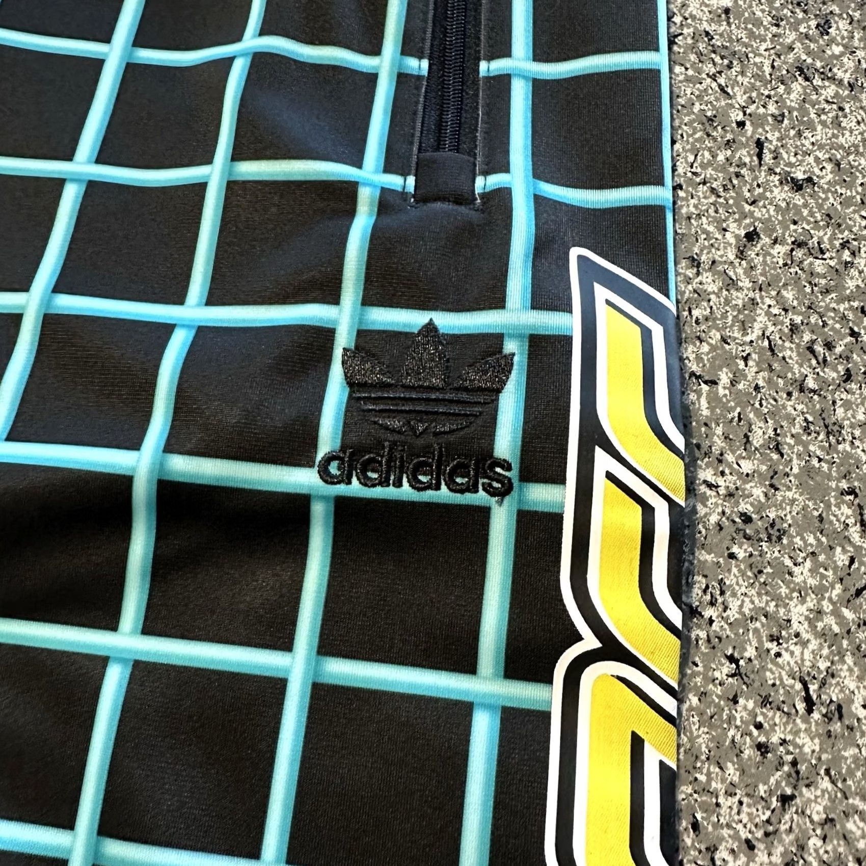 Adidas Adidas Track Pants Mens S Adidas Originals Jeremy Scott Track Pants Mens S Black Polyester 30 in Inseam Size US 29 - 2 Thumbnail