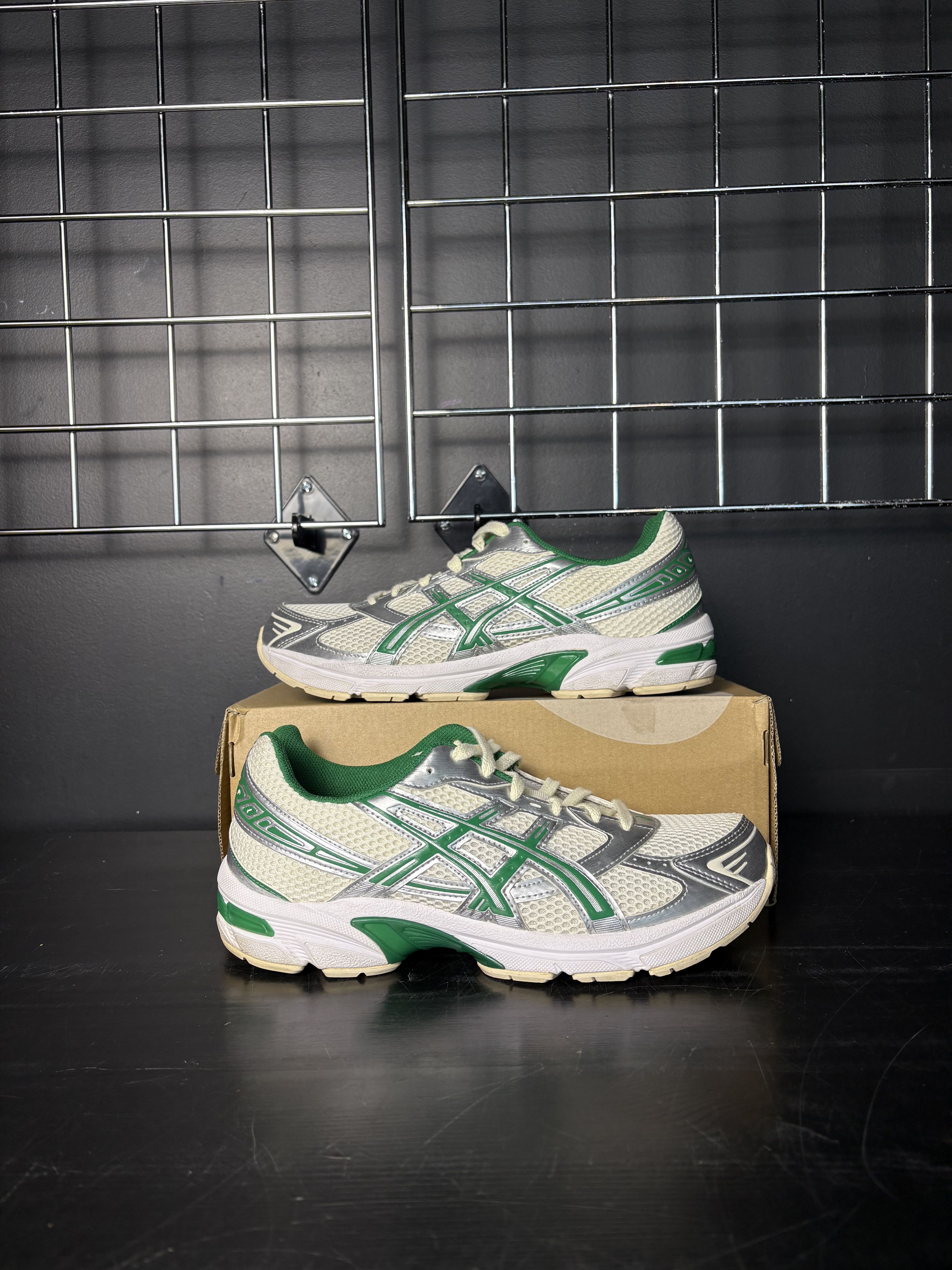 Asics ASICS Gel-1130 "Cream Kale" **PRE-OWNED** - Size 8.5 Size US 8.5 / EU 41-42 - 1 Thumbnail