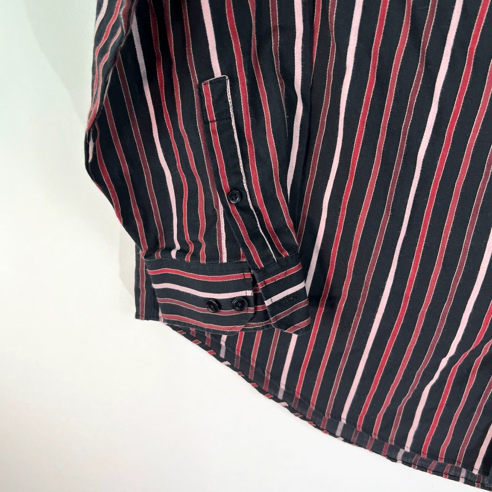 Van Heusen Van Heusen Studio Striped Casual Button Up Shirt Mens Size L 16/16.5 Black Red Size US L / EU 52-54 / 3 - 4 Thumbnail