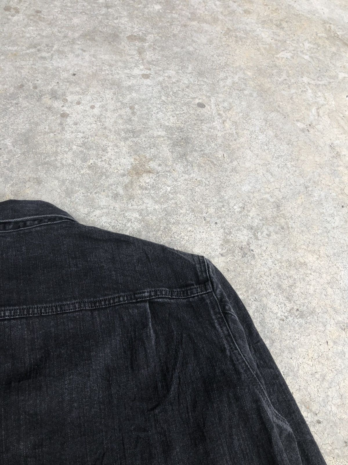 Uniqlo Japanese Uniqlo Type 2 Denim Jacket Distressed Denim Size US L / EU 52-54 / 3 - 11 Thumbnail