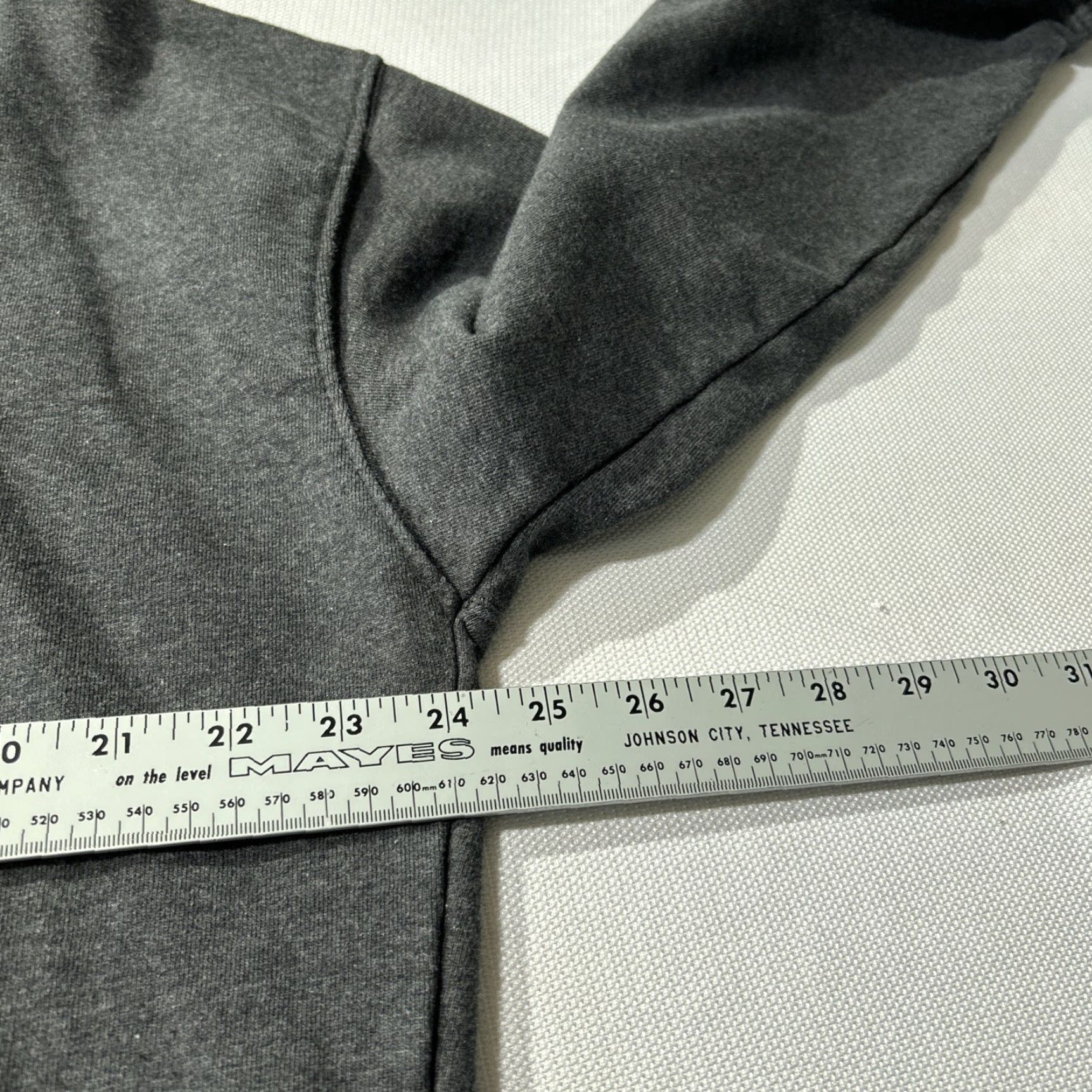 Gymshark Gymshark Hoodie Men Medium Gray Pullover Baggie Crew Neck Long Sleeve Size US M / EU 48-50 / 2 - 4 Thumbnail
