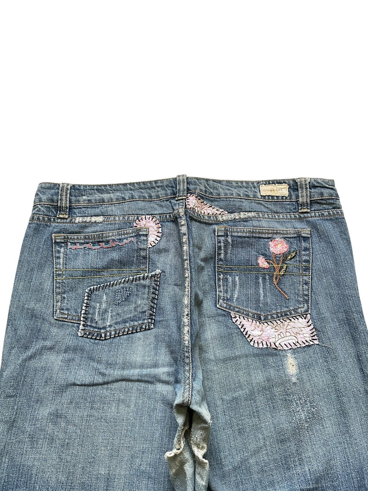 Japanese Brand Vintage Japanese Brand Patch Distress Flare Bell Bottom Jean Size 40" / US 18 - 8 Thumbnail