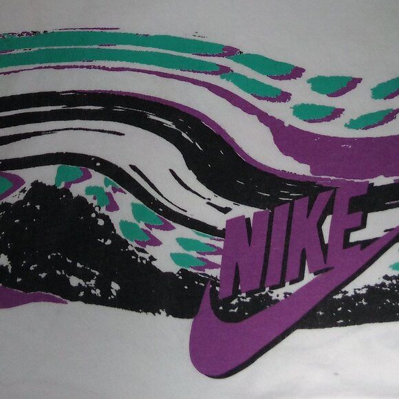 Nike × Vintage Vintage 90s Nike Crop Top T-Shirt Size M / US 6-8 / IT 42-44 - 1 Thumbnail