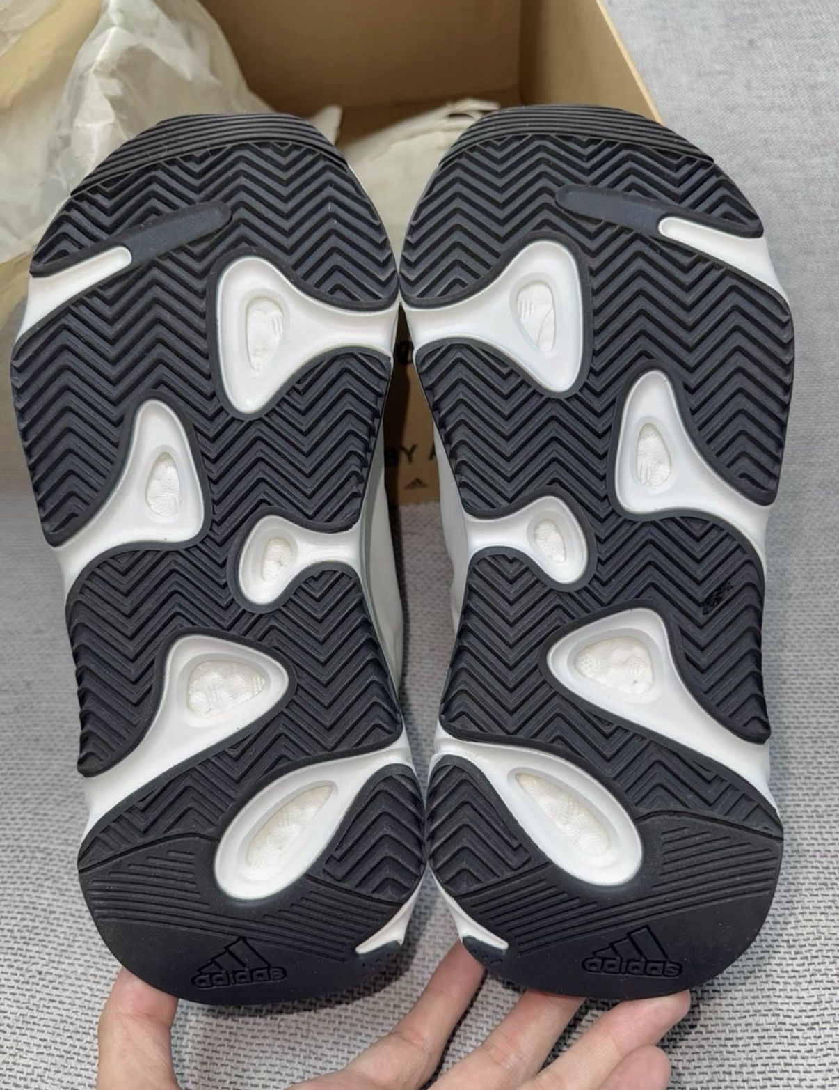 Adidas Adidas Yeezy Boost 700 MNVN Panda, Slip-on Dad Sneaker K37 Size US 7 / EU 40 - 4 Thumbnail