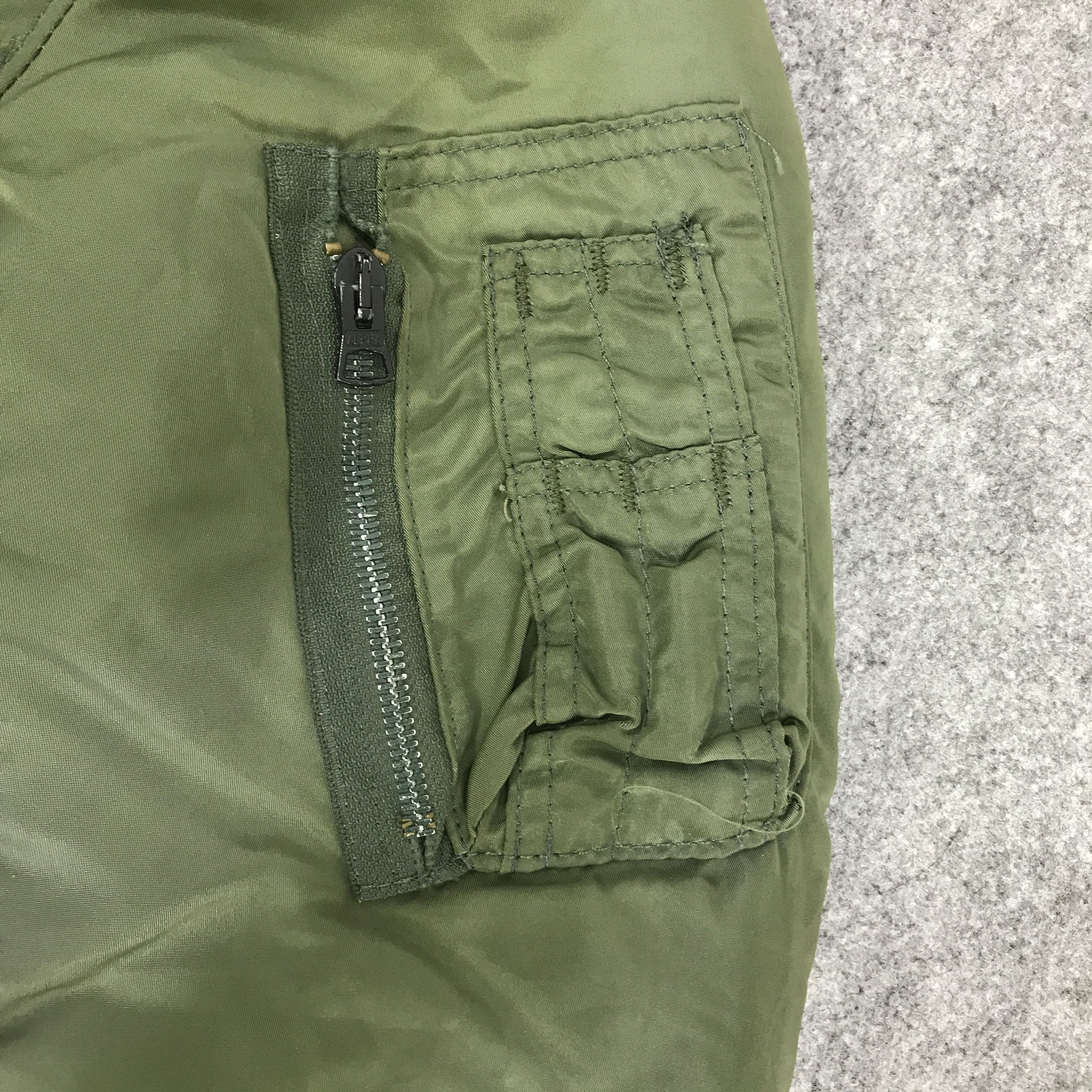 Alpha Industries Vtg alpha industries bombers Jacket K95B15 Size US L / EU 52-54 / 3 - 10 Thumbnail