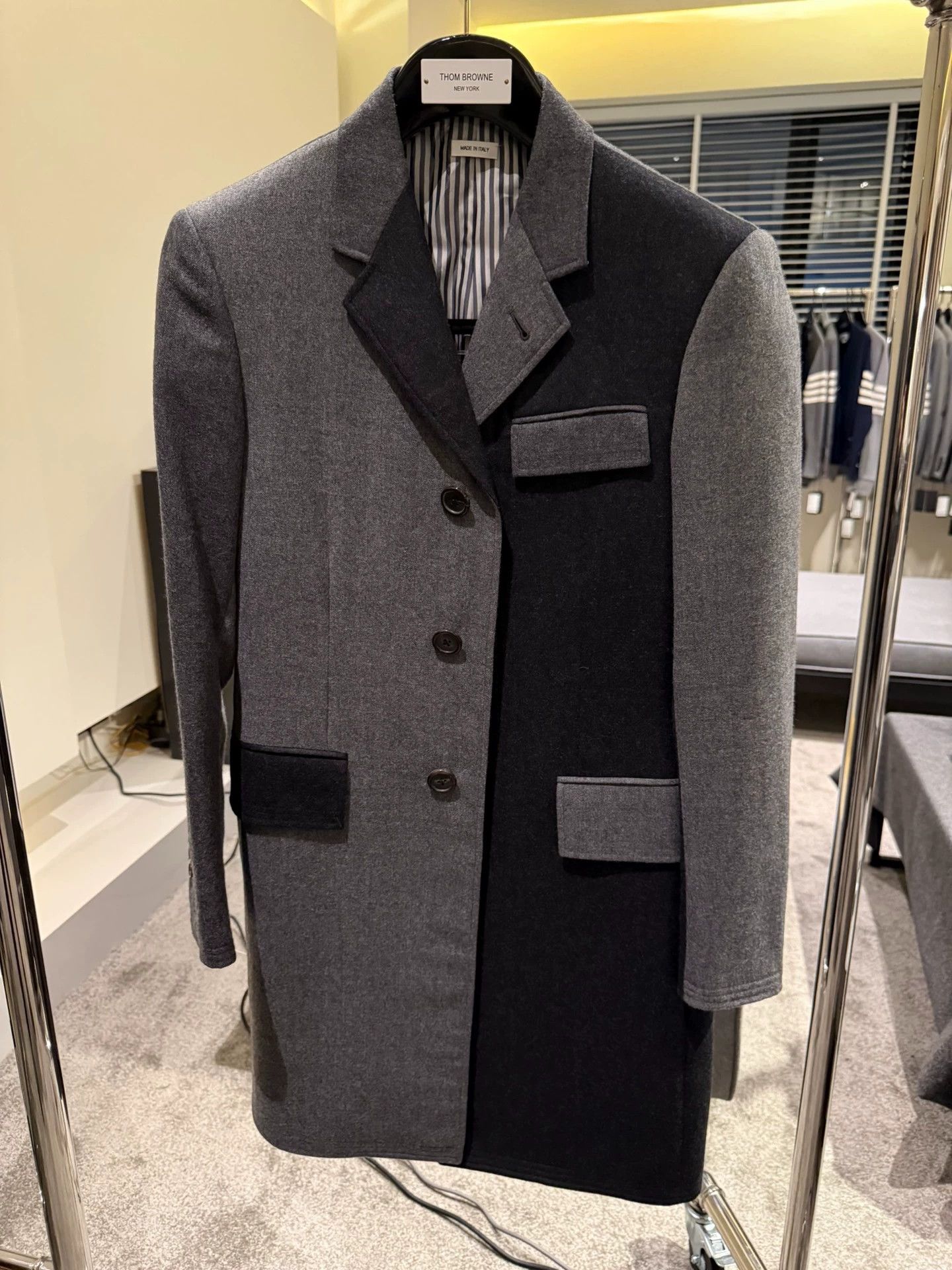 Thom Browne Thom Browne Rare Colorblock Mid & Dark Gray Coat Size 0 Size XS / US 0-2 / IT 36-38 - 3 Thumbnail