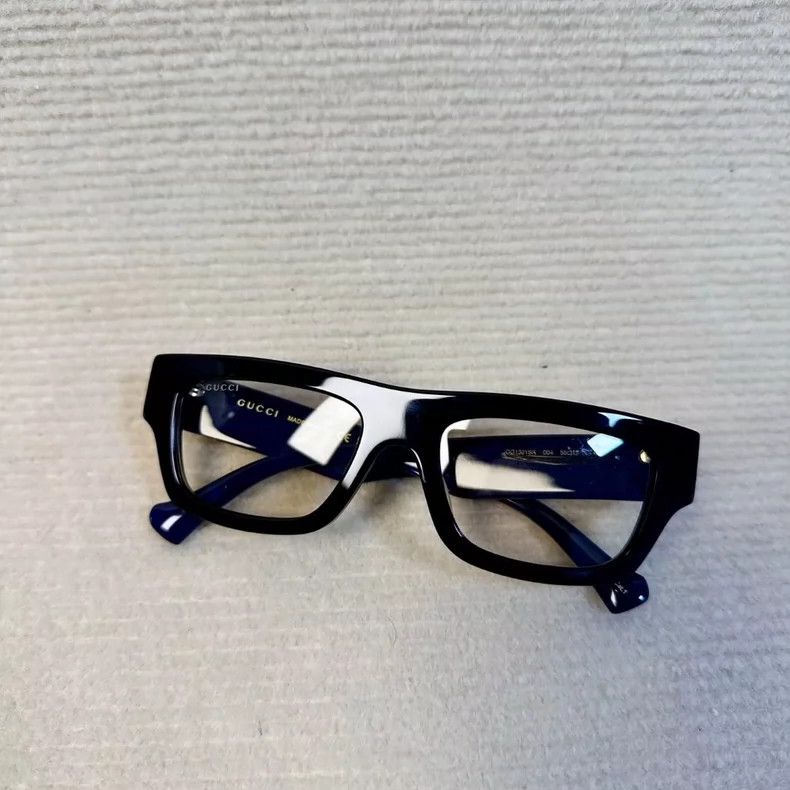 new gucci sunglasses with bold design-dmc
