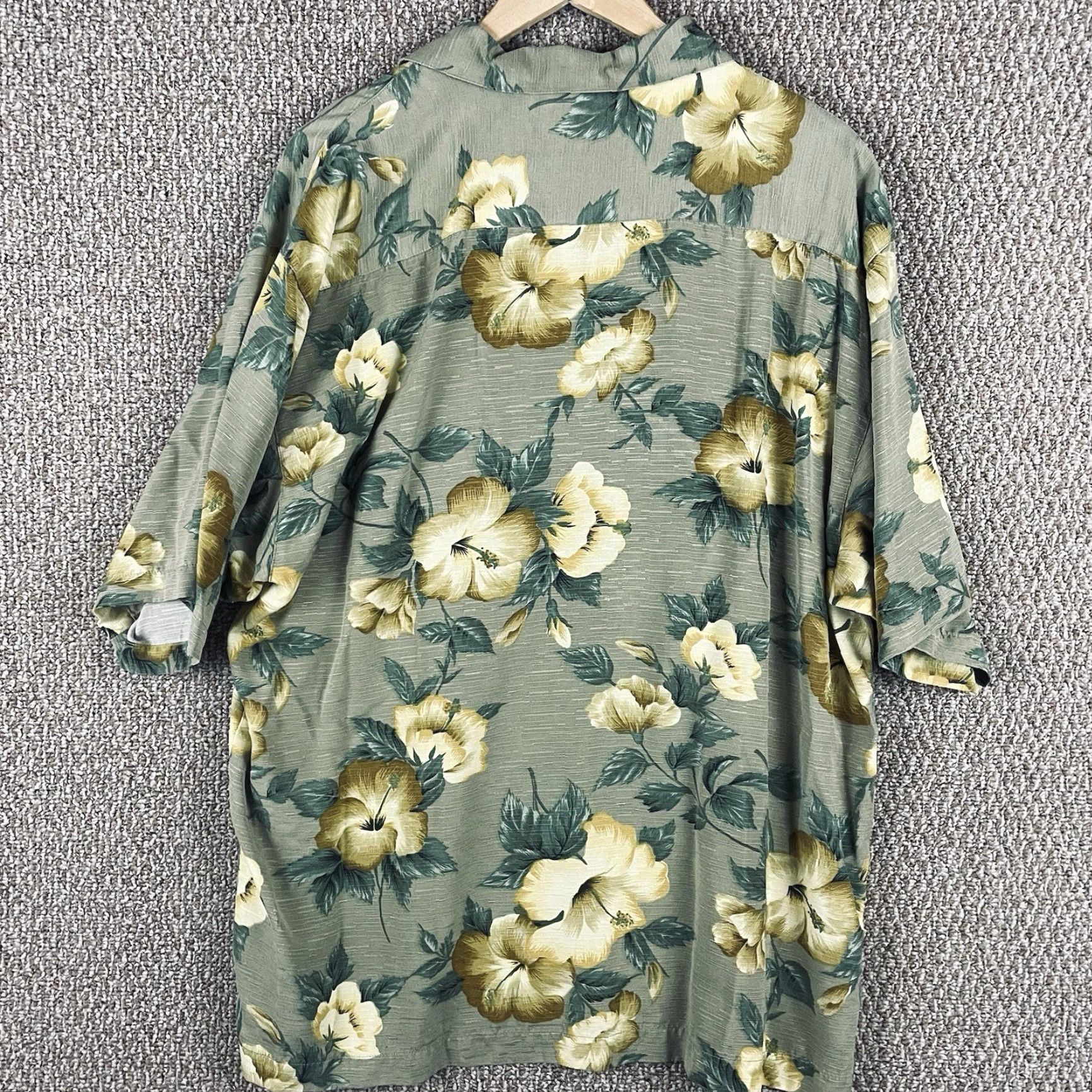 Tommy Bahama Tommy Bahama Shirt Mens XL 100% Silk Button Floral Camp Loop Collar Resort 289 Size US XL / EU 56 / 4 - 4 Thumbnail