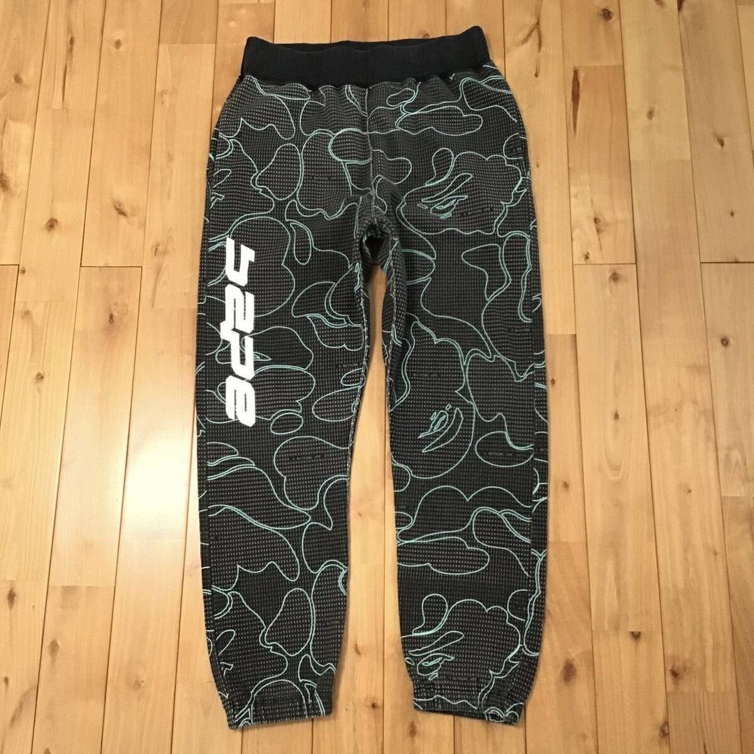 Bape 💫Glow in the dark💫 BAPE Text code camo sweat pants ★size S Size US 30 / EU 46 - 2 Thumbnail
