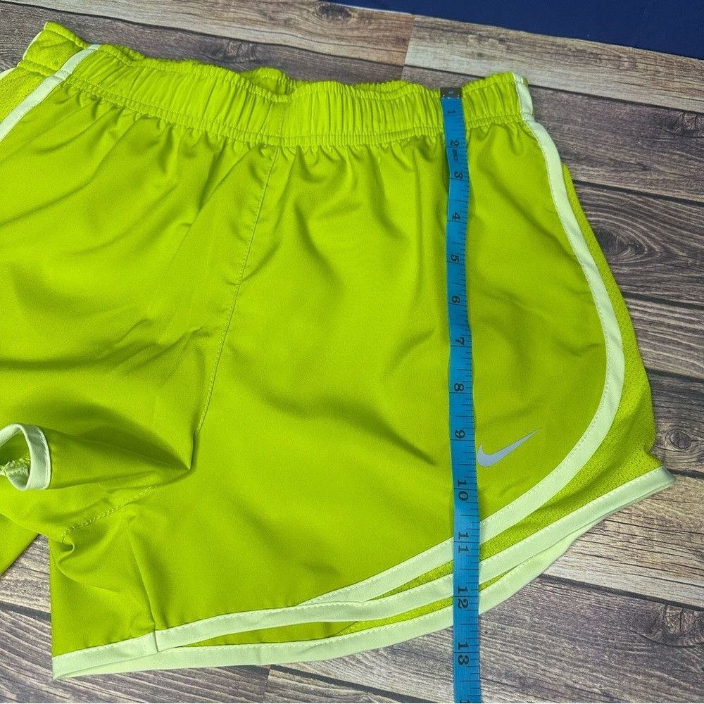 Nike Nike Women Dri-FIT Tempo Mid-Rise Brief-Lined Running Short Size 26" / US 2 / IT 38 - 10 Thumbnail