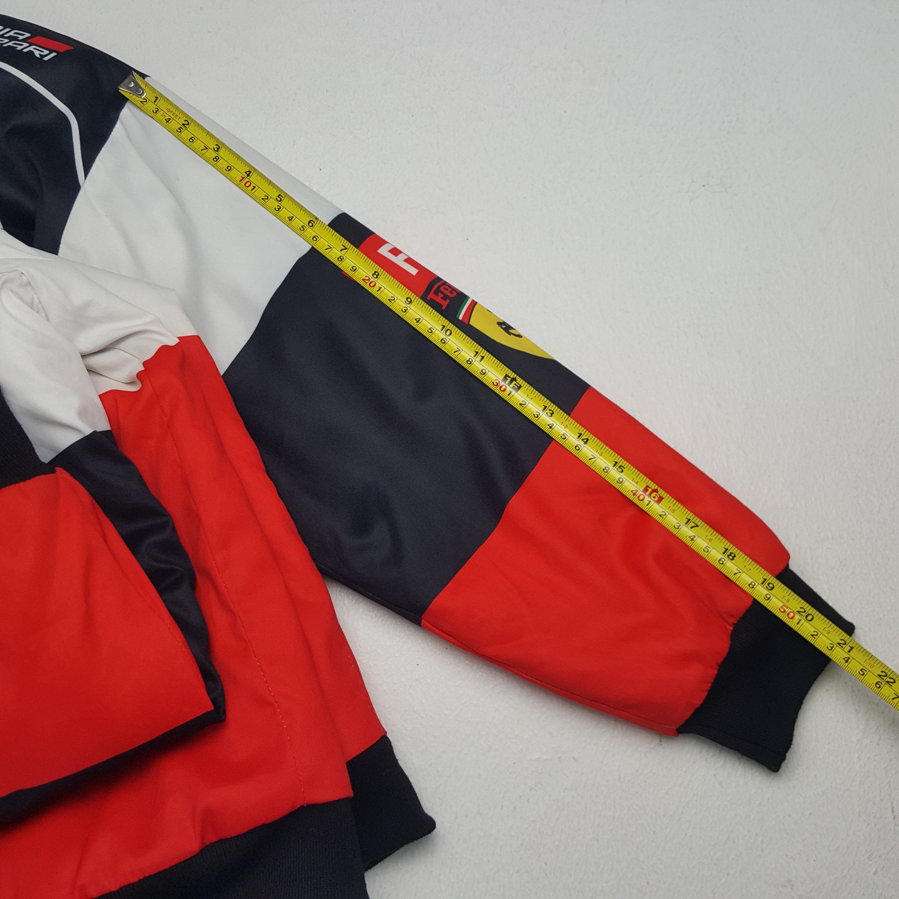 Ferrari × Puma × Vintage Vintage Ferrari Puma Shell Racing Team F1 Jacket Size US L / EU 52-54 / 3 - 7 Thumbnail