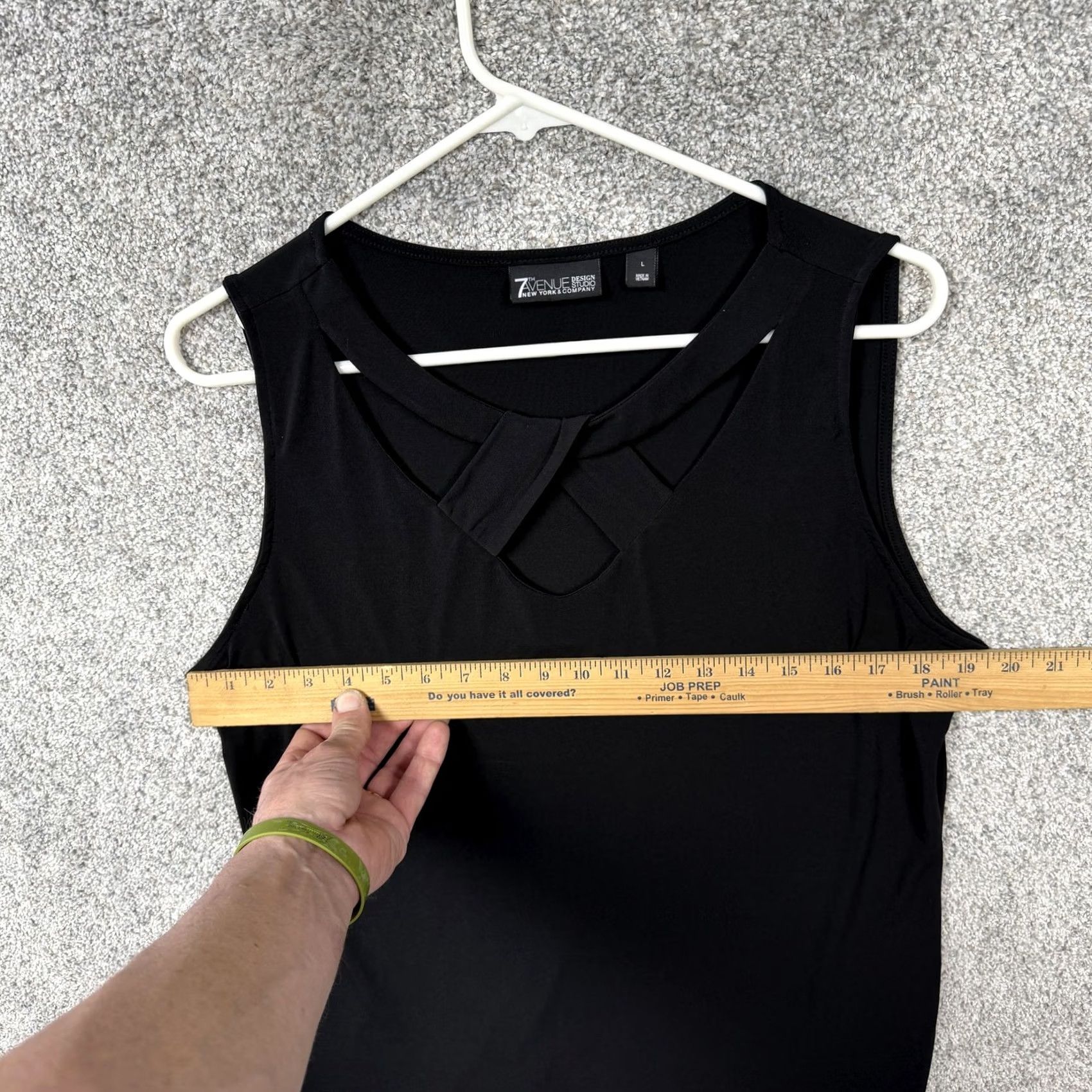 Vintage New York & Company Tank Black L Sleeveless Crew Neck Keyhole Strap Minimalist Office Shirt Womens Size L / US 10 / IT 46 - 3 Thumbnail
