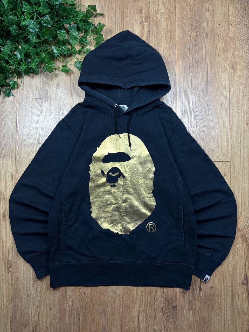 Bape BAPE GOLD FOIL APE HOODIE Size US L / EU 52-54 / 3 - 1 Thumbnail