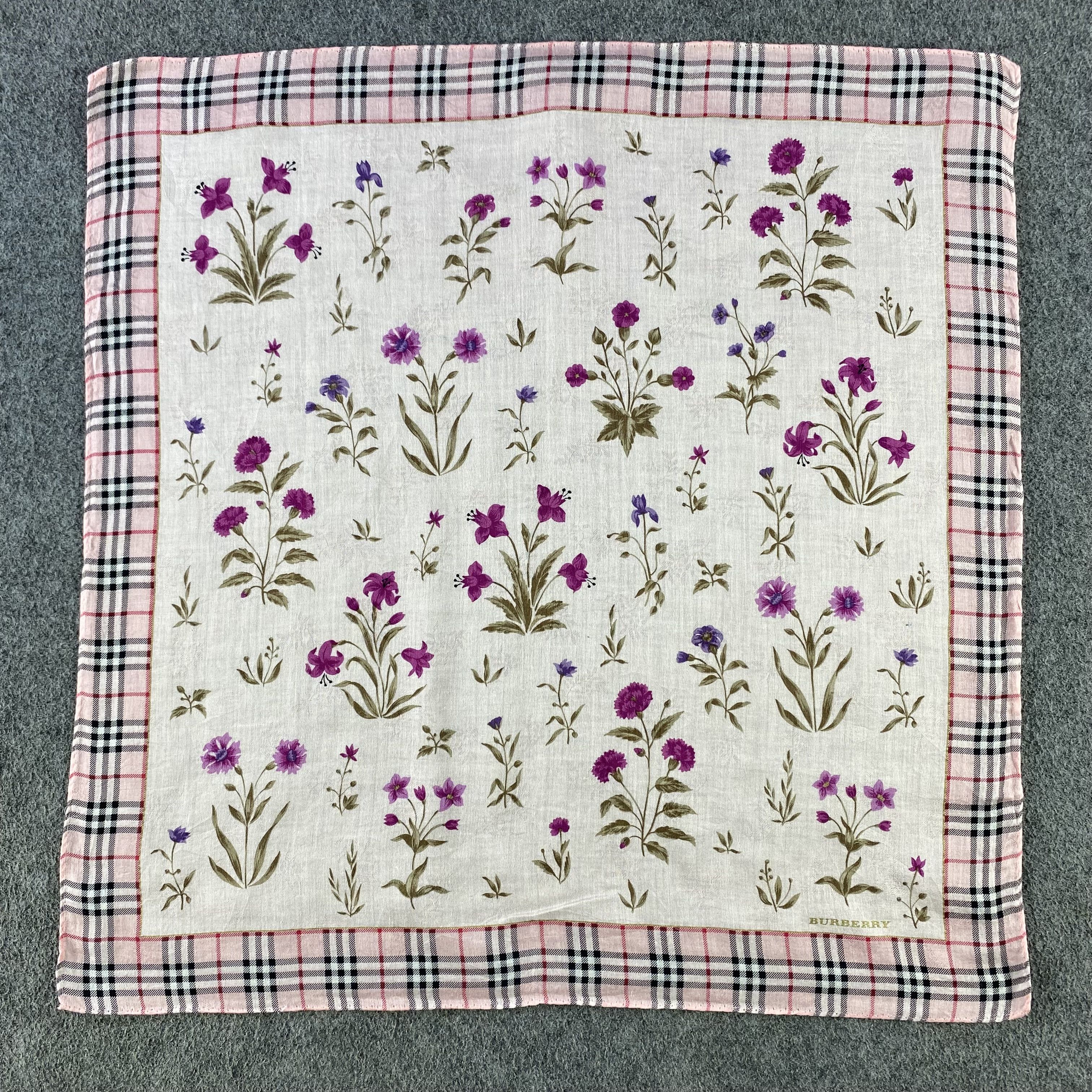 Burberry × Vintage Burberry Handkerchief/Neckerchief/Bandana HC602 Size ONE SIZE - 1 Thumbnail