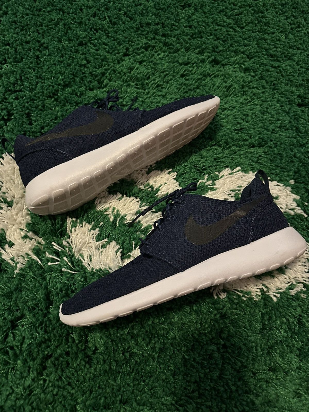 Nike Nike Roshe One Navy Sneakers 11 Size US 11 / EU 44 - 2 Thumbnail