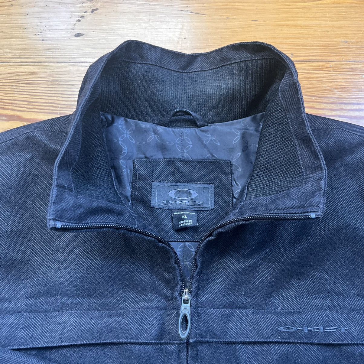 Oakley Vintage Oakley Software Black Corduroy XL Jacket Archive Size US XL / EU 56 / 4 - 3 Thumbnail