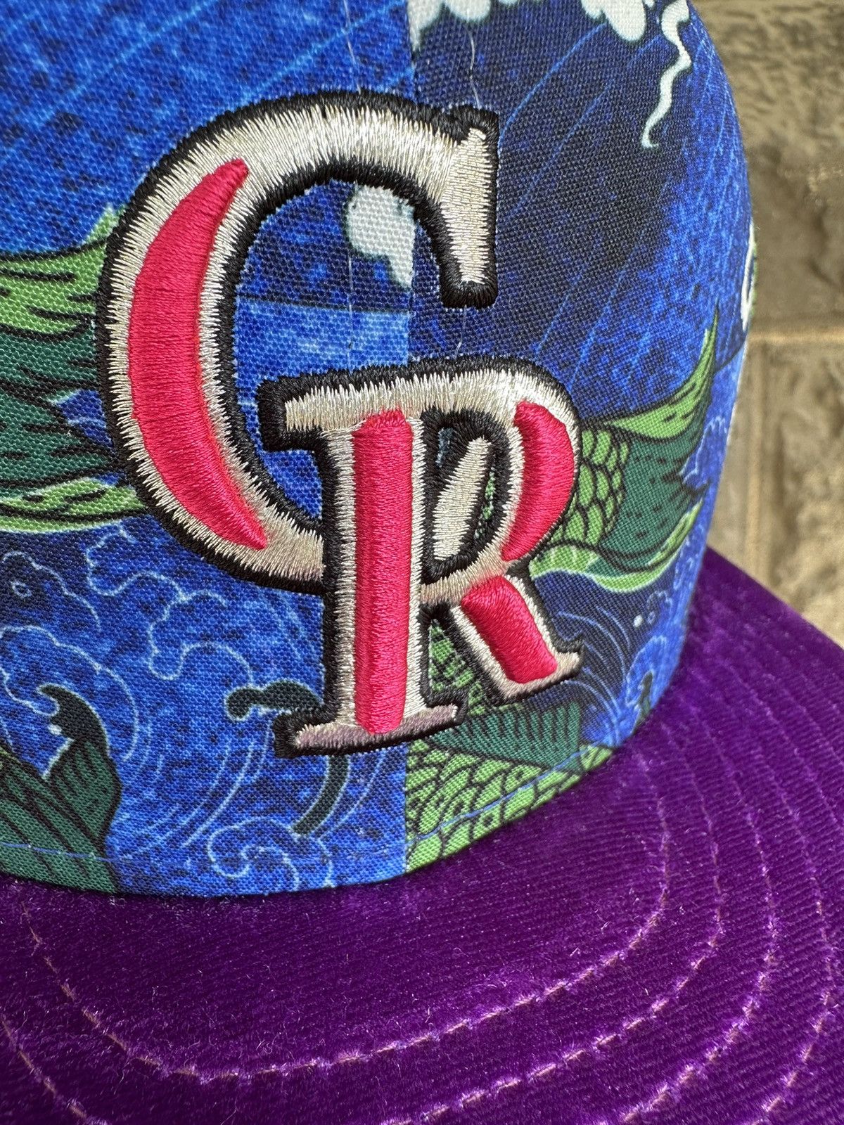 MLB × New Era × Supreme 7 1/8 Colorado Rockies 25th Anniversary Koi Pond Rockwell Size ONE SIZE - 4 Thumbnail