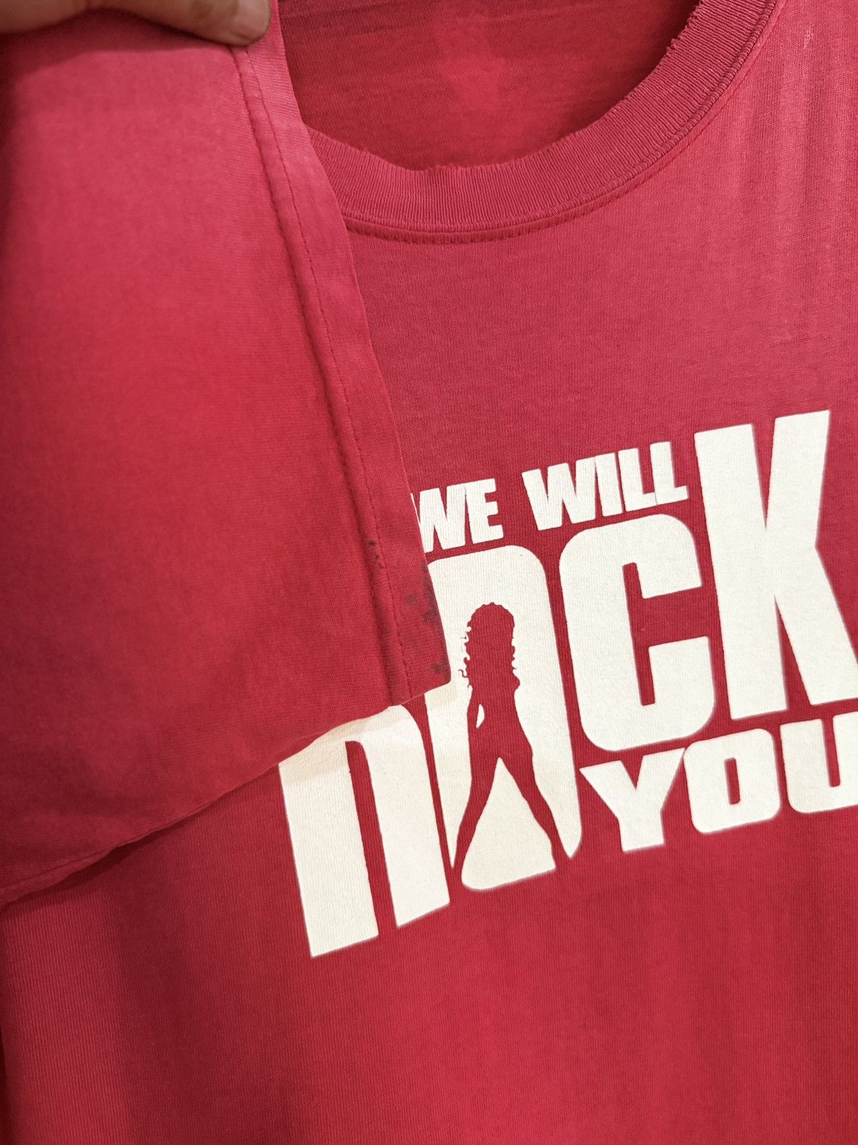 Band Tees × Hook-Ups × Vintage Thrashed Vintage EJ We Will Rock You Sun Faded Skateband Tee Size US L / EU 52-54 / 3 - 4 Thumbnail