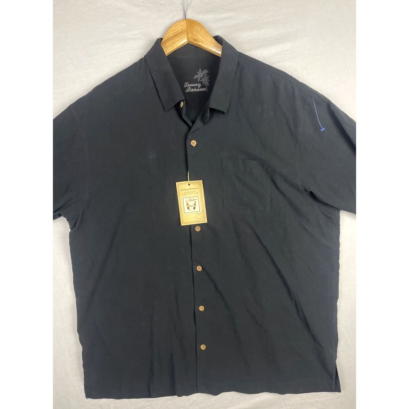 Tommy Bahama Tommy Bahama Shirt Mens XL Black Port Authority Silk Button Up Limited Edition Shirt Size US XL / EU 56 / 4 - 2 Thumbnail
