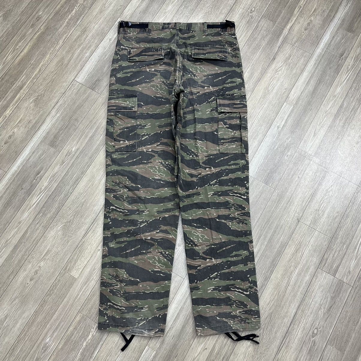 Vintage Vintage Rotcho BDU Camouflage Tiger Stripe Cargo Pants Size US 33 - 18 Thumbnail