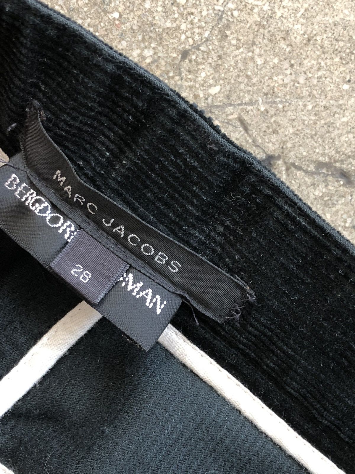 Bergdorf Goodman × Marc Jacobs Marc Jacob’s Bergdorf Corduroy Wide leg pants Size US 29 - 3 Thumbnail