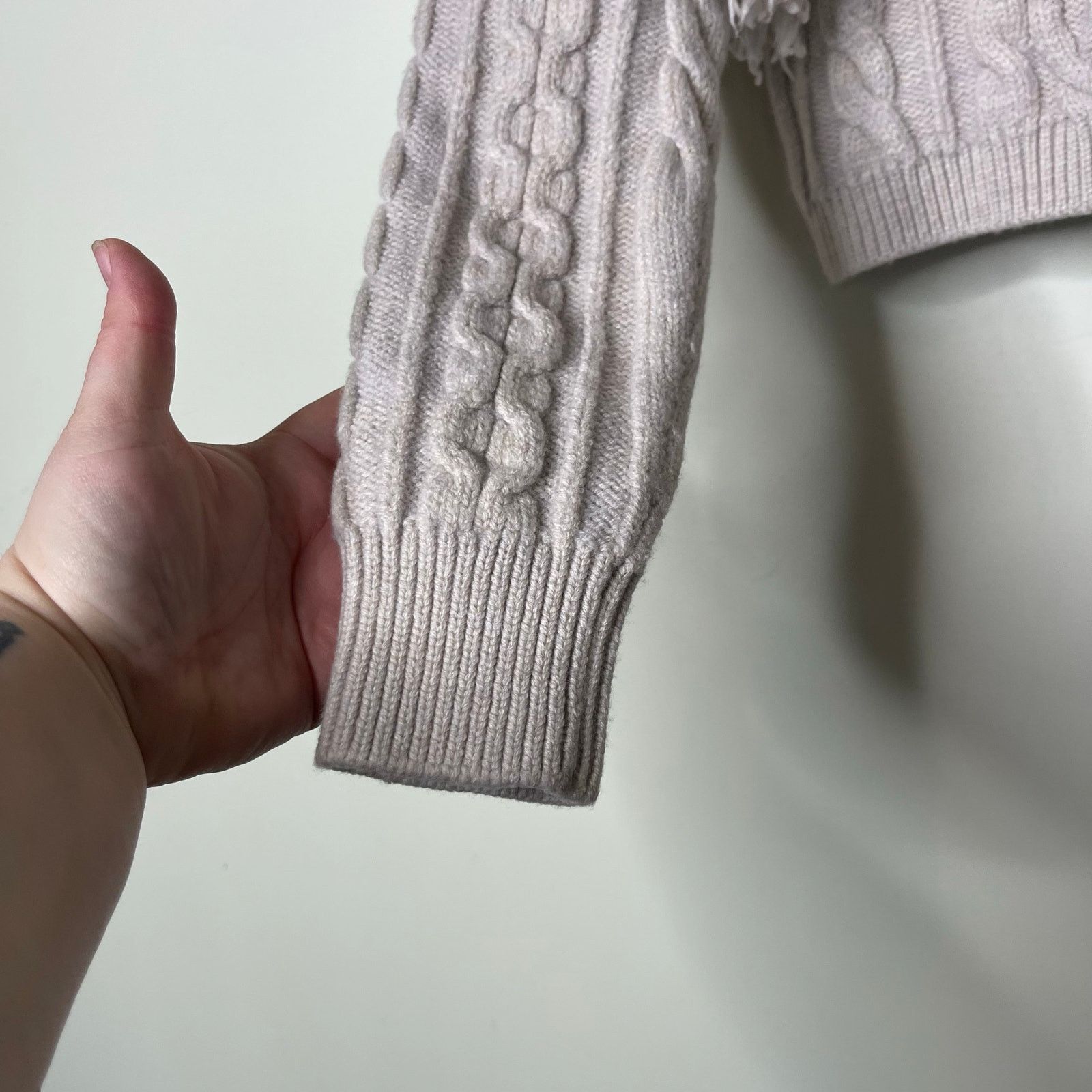 Alice + Olivia ALICE + OLIVIA Kala Cropped Cable-Knit Sweater light Almond Size XS / US 0-2 / IT 36-38 - 6 Thumbnail