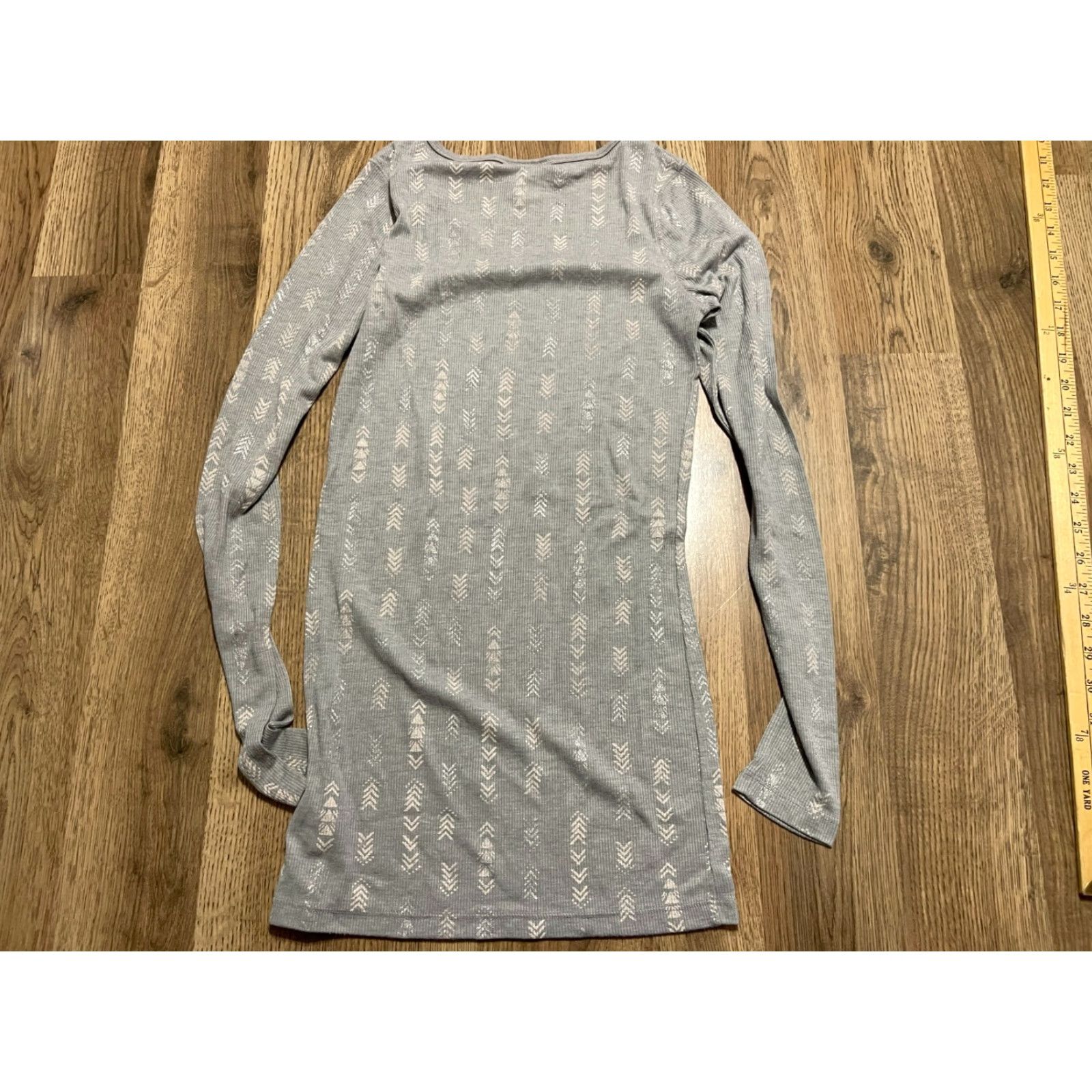Mossimo **Women's Mossimo Blue White Long Sleeve T-Shirt, Size Small** User: Women's Mossimo Blue White Long Sleeve T-Shirt, Size Small Size S / US 4 / IT 40 - 2 Thumbnail