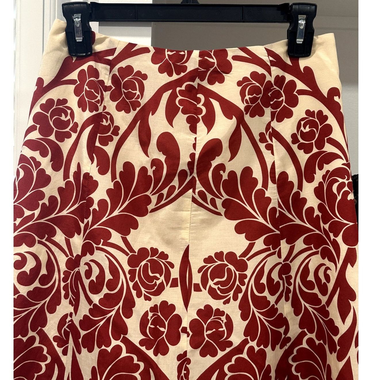 Ann Taylor Ann Taylor Women's Cream Red Floral Silk Blend Skirt 0P Size 25" / US 0 / IT 36 - 2 Thumbnail