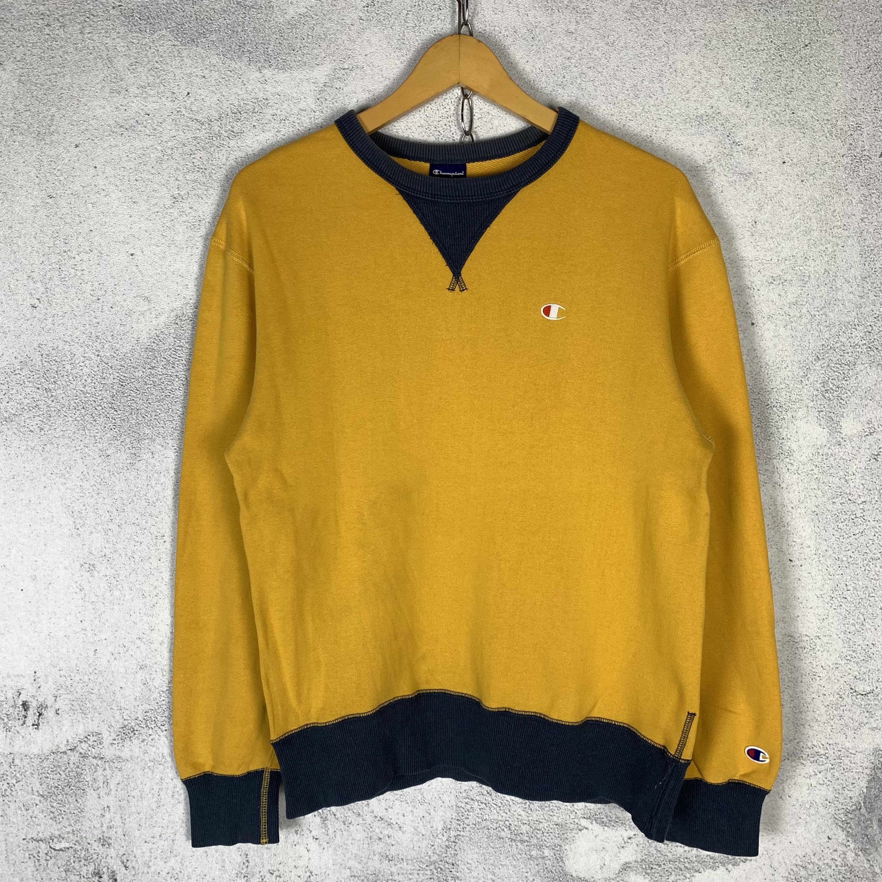 Champion Champion Sweatshirt Crewneck Size US S / EU 44-46 / 1 - 1 Thumbnail