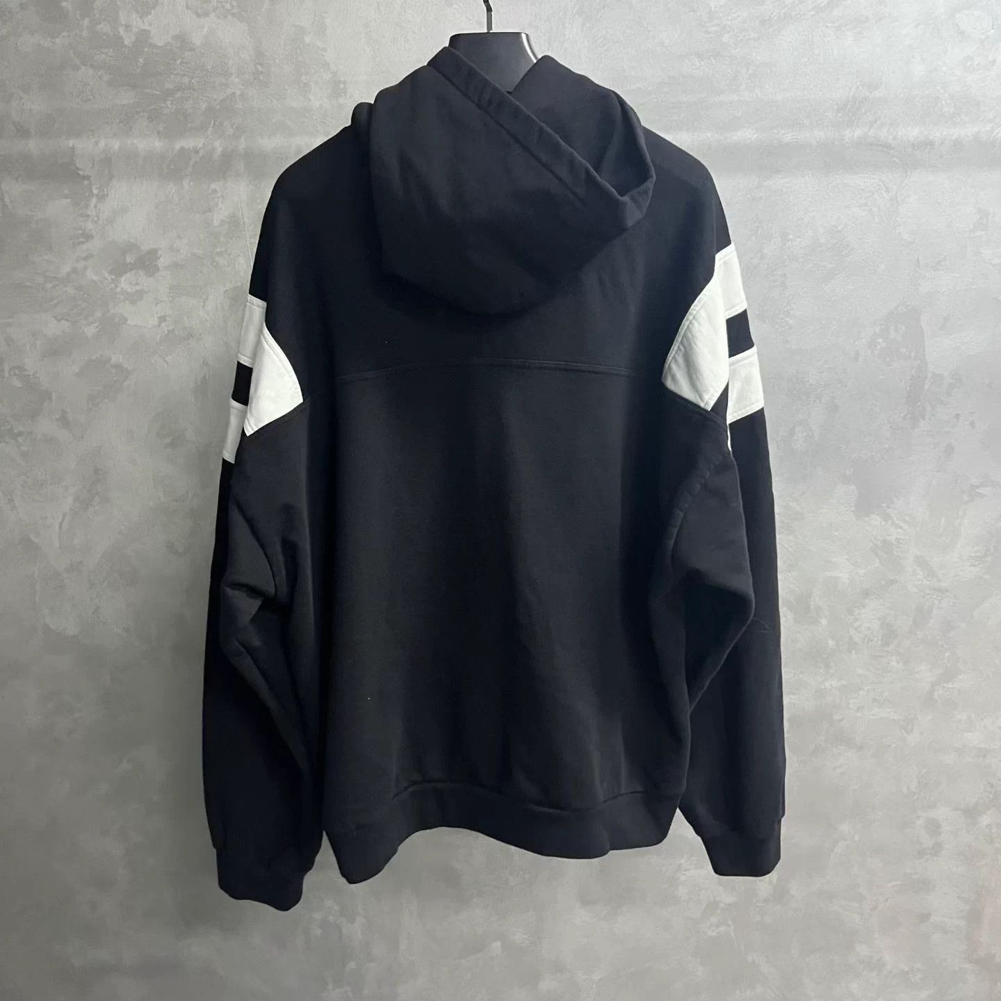 Balenciaga Balenciaga Black Logo Panel Hoodie M Size US M / EU 48-50 / 2 - 2 Thumbnail