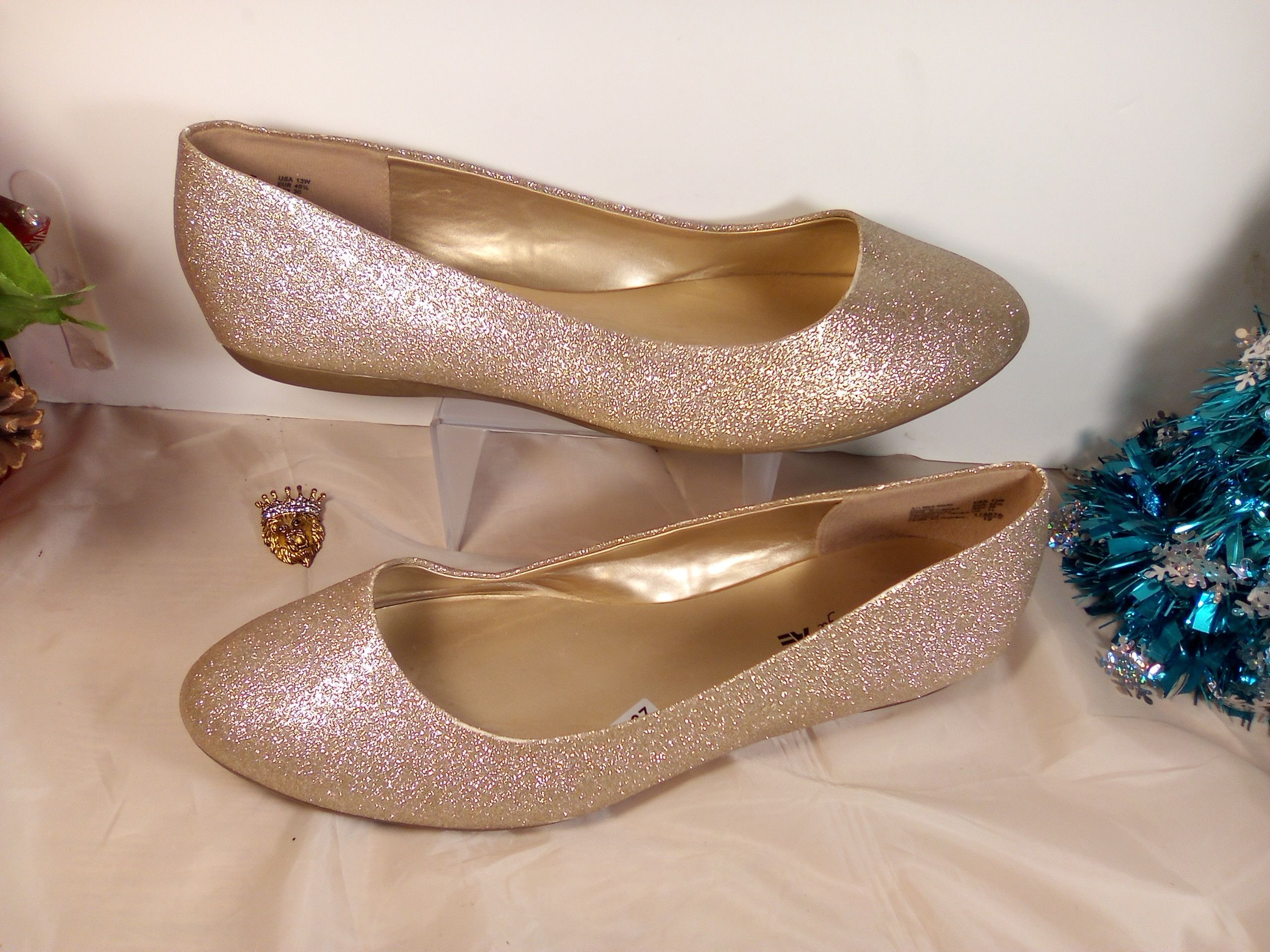 American Eagle Outfitters AMERICAN EAGLE GOLDEN FLATS SZ 13 FASHION CASUAL SHOE Size US 11.5 / IT 41.5 - 1 Thumbnail