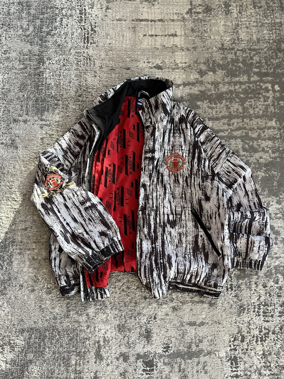 Umbro Vintage Umbro Manchester United 1992/93 Jacket Size US L / EU 52-54 / 3 - 5 Thumbnail