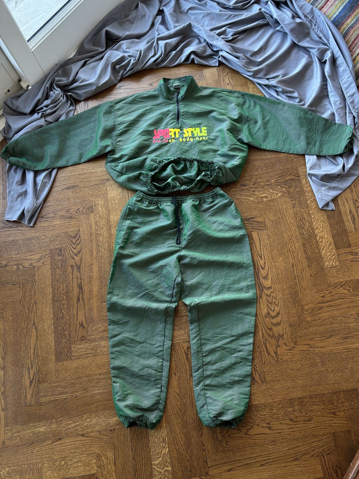 Vintage Vintage Surf Style Tracksuit 1980s Two Piece Jacket & Pants Size US L / EU 52-54 / 3 - 6 Thumbnail