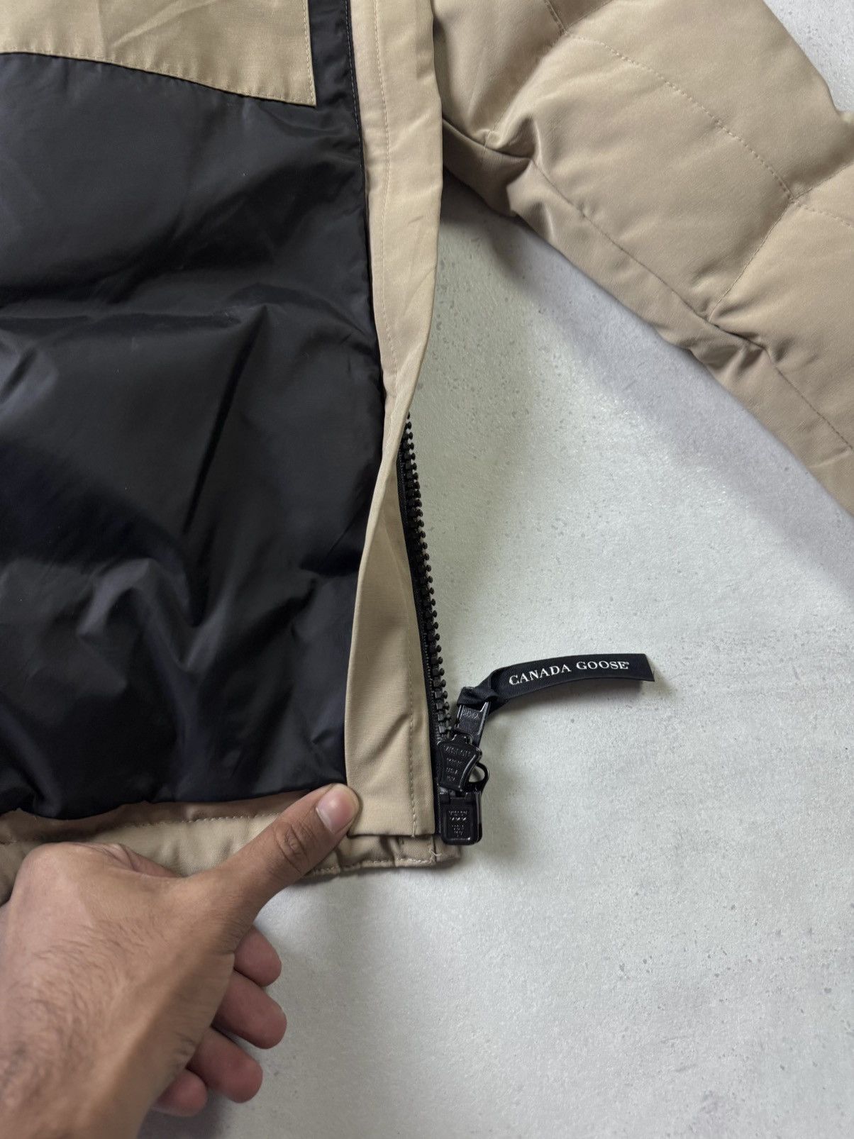 Canada Goose Canada Goose Solaris Parka Size L / US 10 / IT 46 - 15 Thumbnail