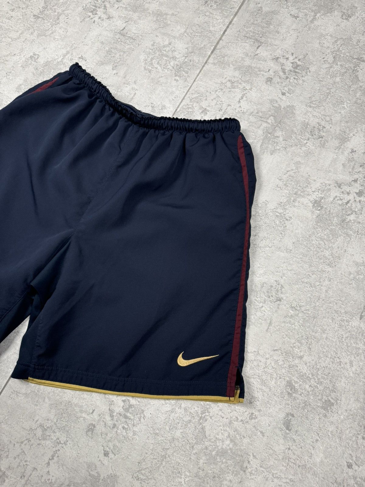 Nike Vintage Nike Arsenal Shorts Size M Size US 31 - 3 Thumbnail
