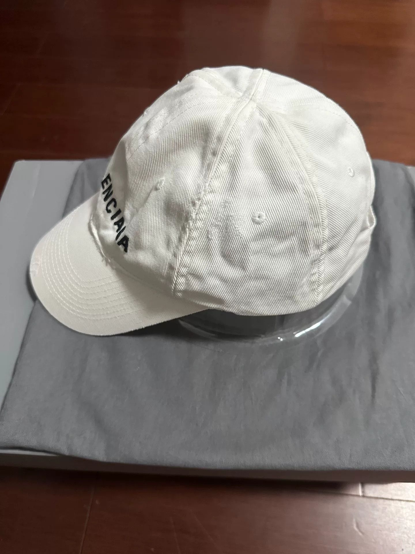 Balenciaga Balenciaga Heavy Distressed White Slogan Cap Size ONE SIZE - 2 Thumbnail