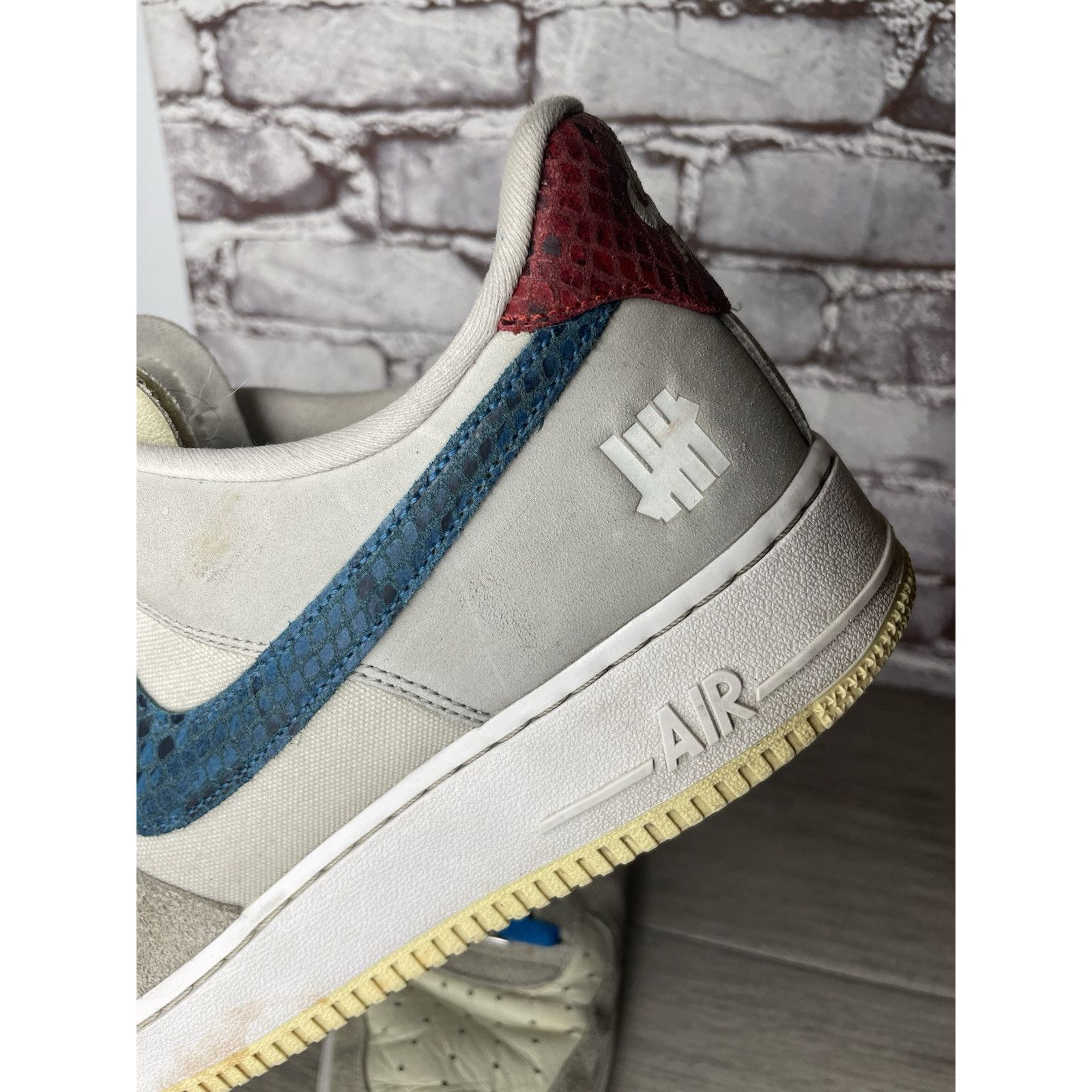 Nike Nike Undefeated x Air Force 1 Low 5 White Leather Grey Suede Size US 10.5 / EU 43-44 - 10 Thumbnail