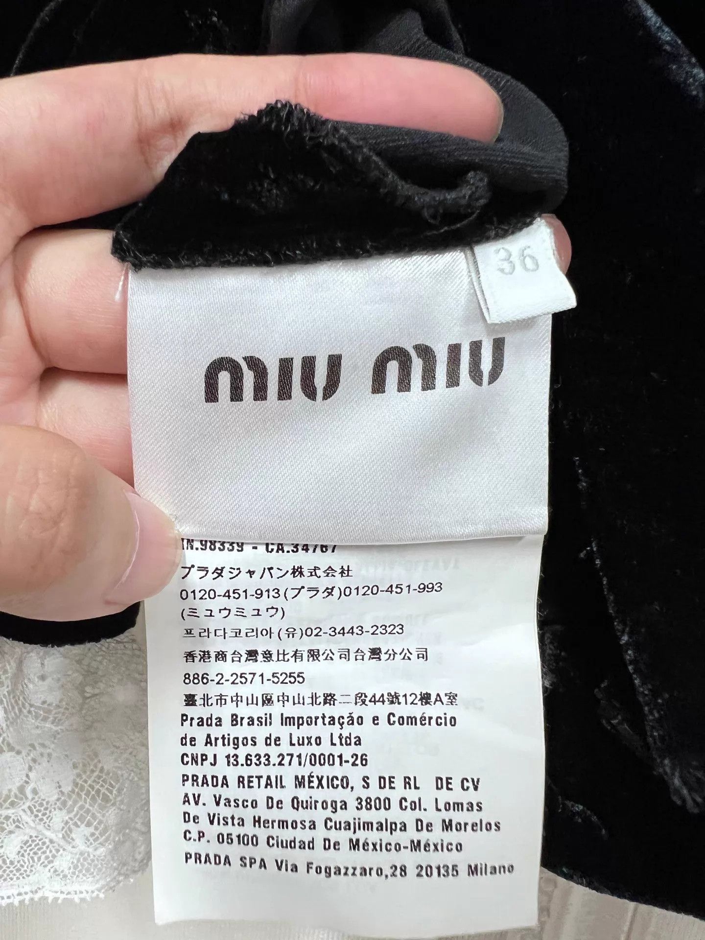 Miu Miu MIU MIU Black Velvet Lace Collar Top 36 99 New Size XS / US 0-2 / IT 36-38 - 4 Thumbnail