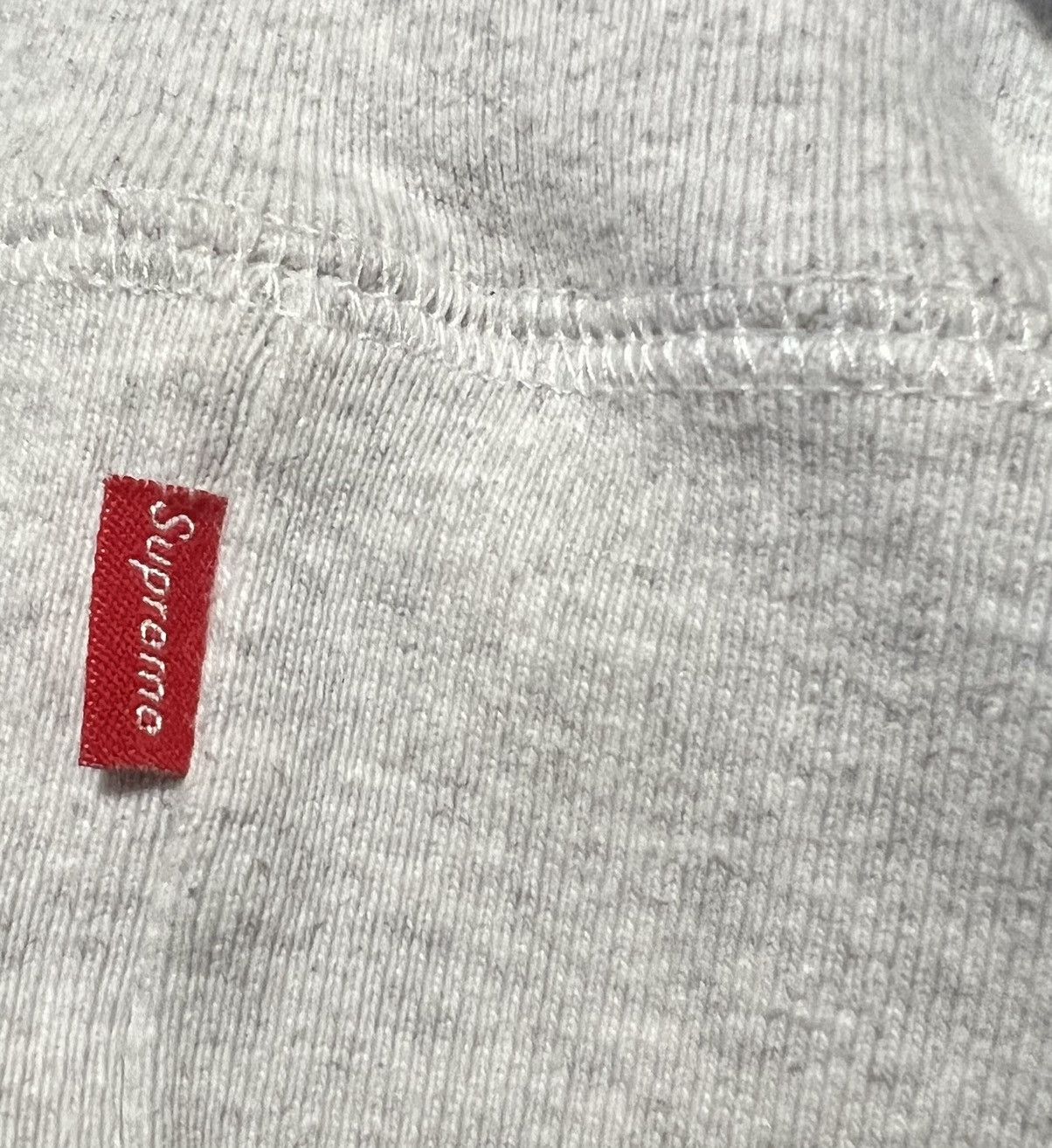 Supreme Supreme Chenille Appliqué Hooded Sweatshirt Size US M / EU 48-50 / 2 - 6 Thumbnail
