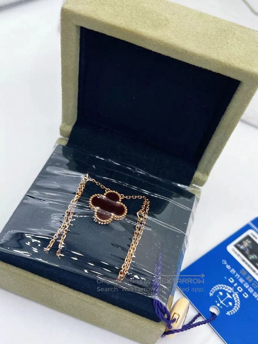 Van Cleef & Arpels Van Cleef Arpels 18K Gold Carnelian Necklace. Size ONE SIZE - 3 Thumbnail
