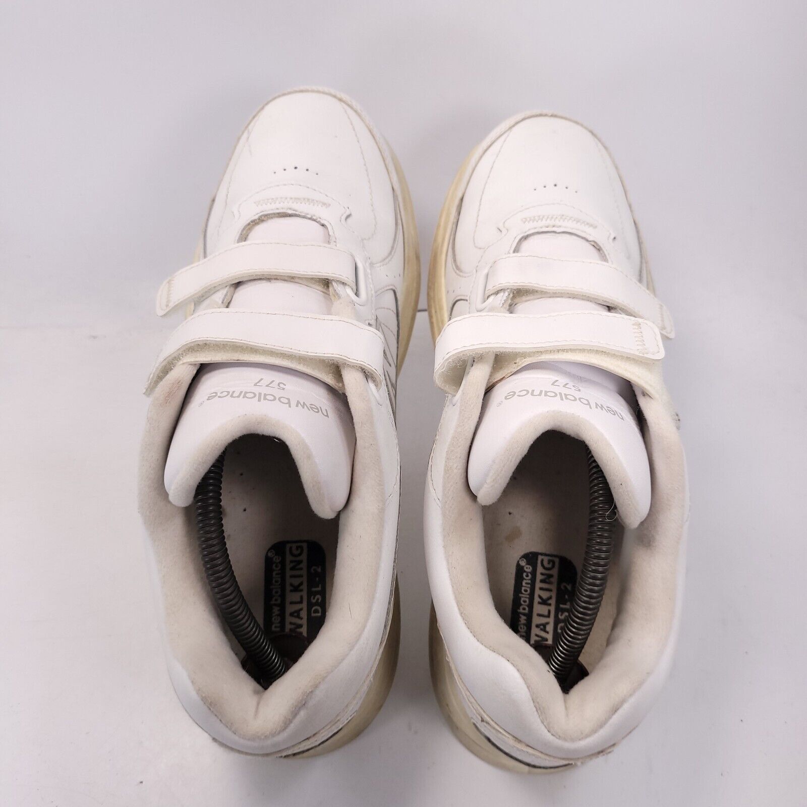 New Balance New Balance 577 Athletic Shoe Mens Size 10.5 D MW577VW White Size US 10.5 / EU 43-44 - 4 Thumbnail