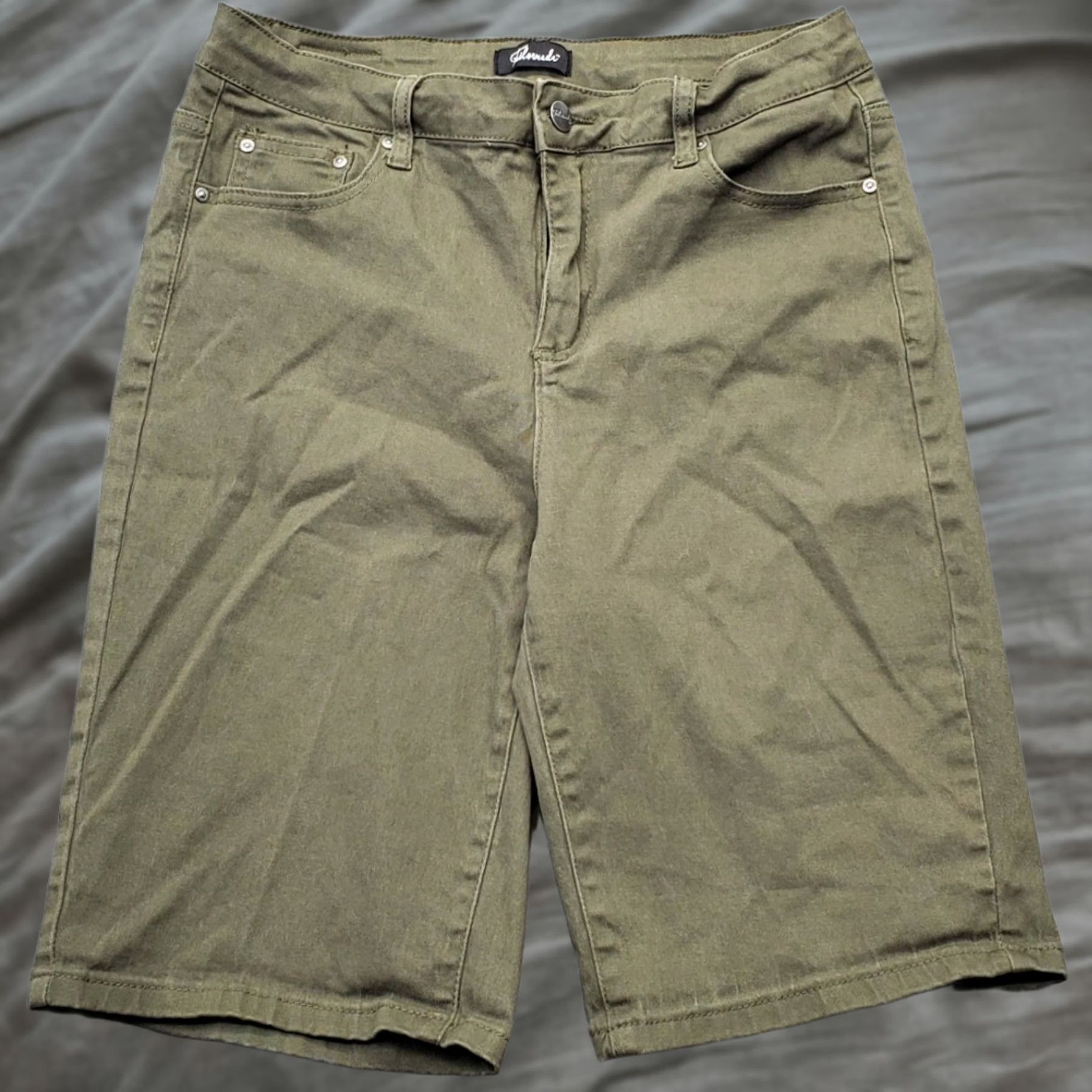 TaylorMade Tailormade Bermuda Shorts Womens 10 Green 5-Pocket Design Casual Size 32" / US 10 / IT 46 - 1 Thumbnail