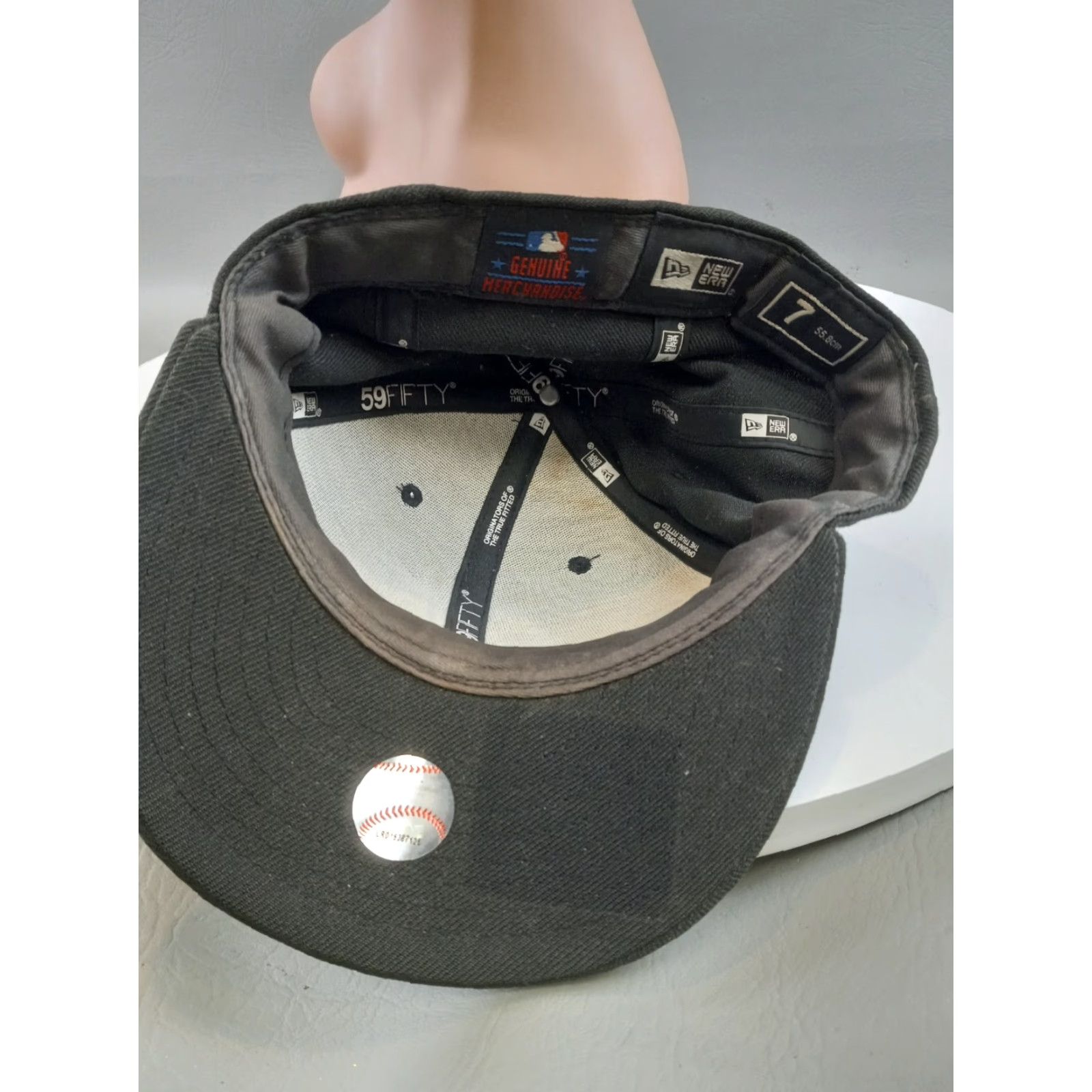 New Era VINTAGE New Era NY Yankees MLB Black Baseball Cap Hat Size 7 55.8 Men Baseball Cap Mens Black 7 Size ONE SIZE - 5 Thumbnail