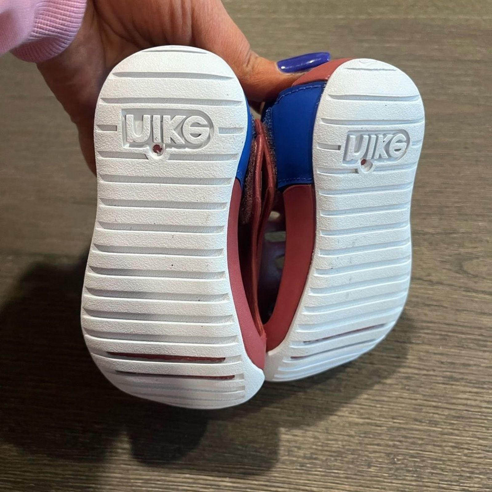 Nike NWT Nike Kids Sunray Protect 3 Slide Sandals - Size 6 Size US 6 / EU 39 - 2 Thumbnail