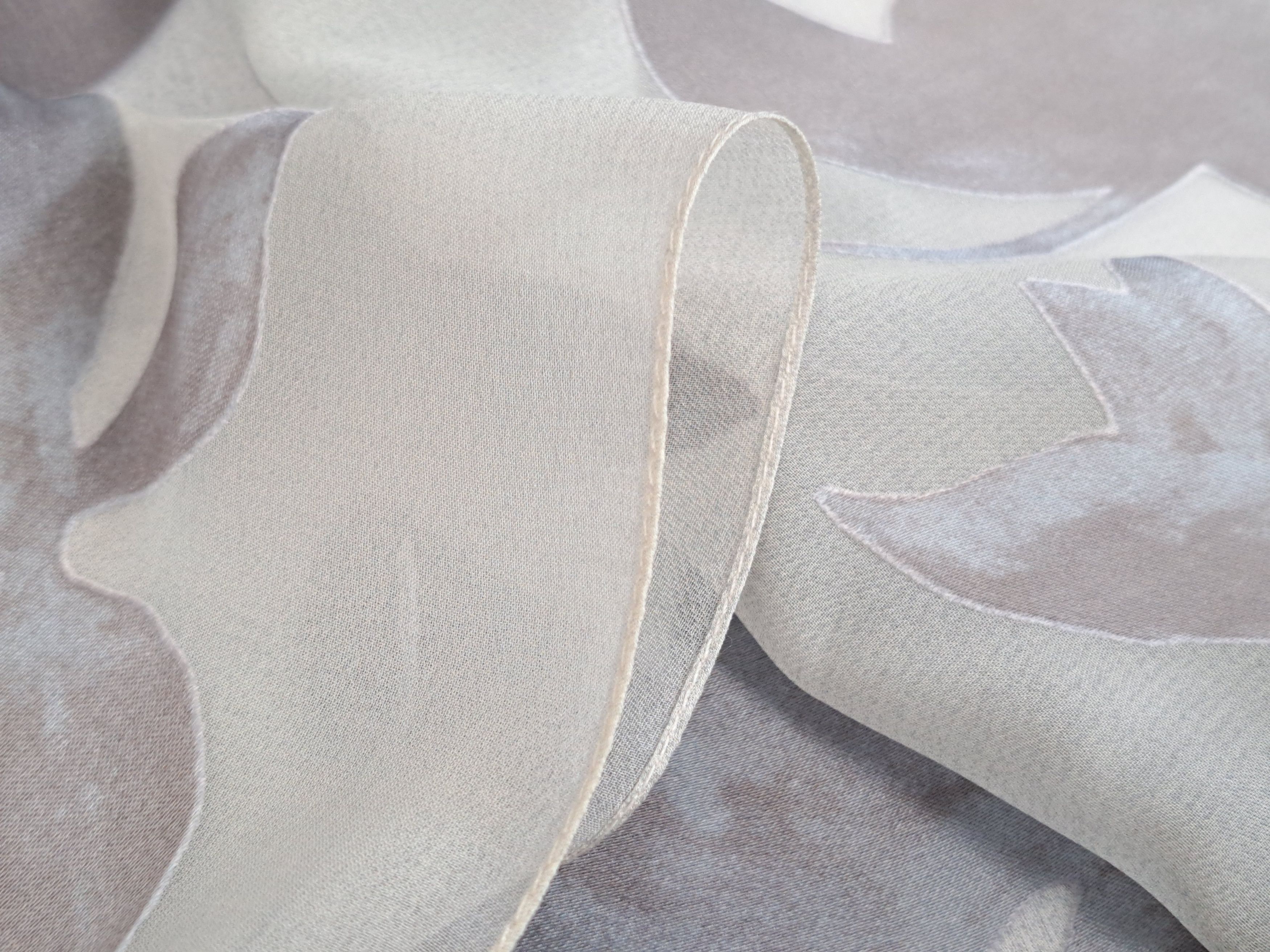Lanvin × Vintage LANVIN Paris ultra lightweight silk scarf. Size ONE SIZE - 10 Thumbnail