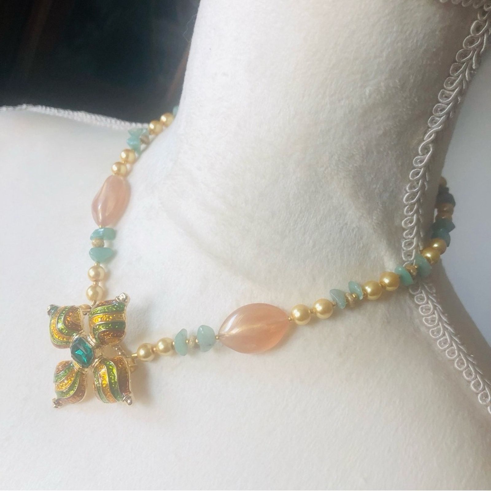 Handmade Handcrafted repurpose elegant stone enamel Pearl necklace Size ONE SIZE - 4 Thumbnail