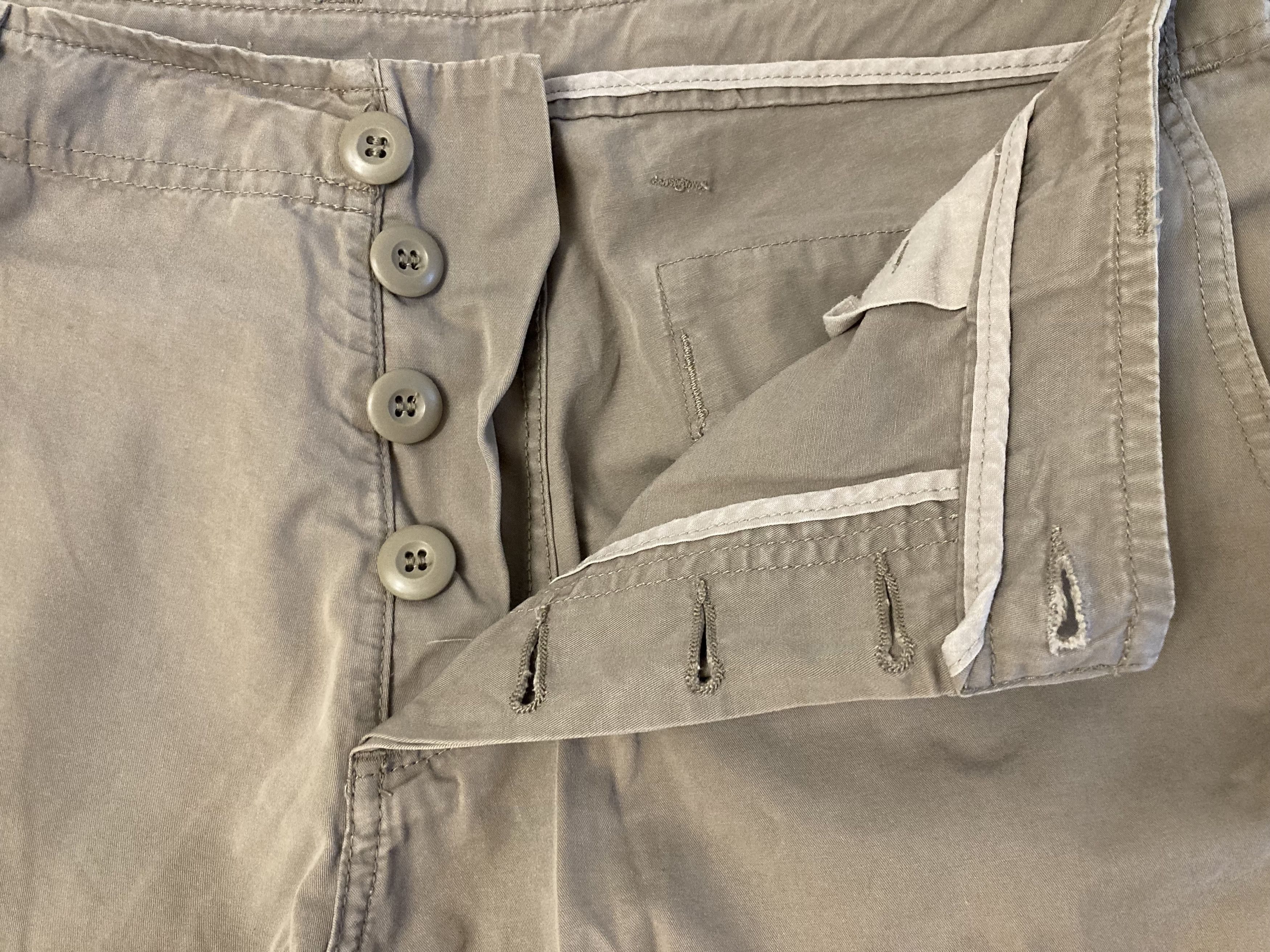 Carhartt × Vintage Vintage Carhartt Thrift Bermuda Khaki Cargo Shorts Size US 33 - 5 Thumbnail