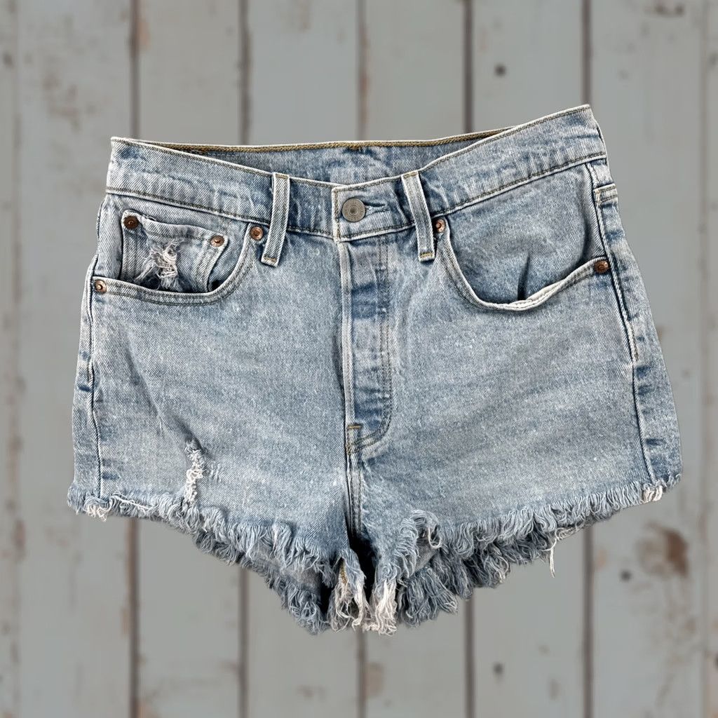 Levi's VINTAGE Levi’s 501 XX Women’s Cut-Off Denim Short Blue 26 Summer Jeans Shorts Womens Regular Fit Size 26" / US 2 / IT 38 - 1 Thumbnail