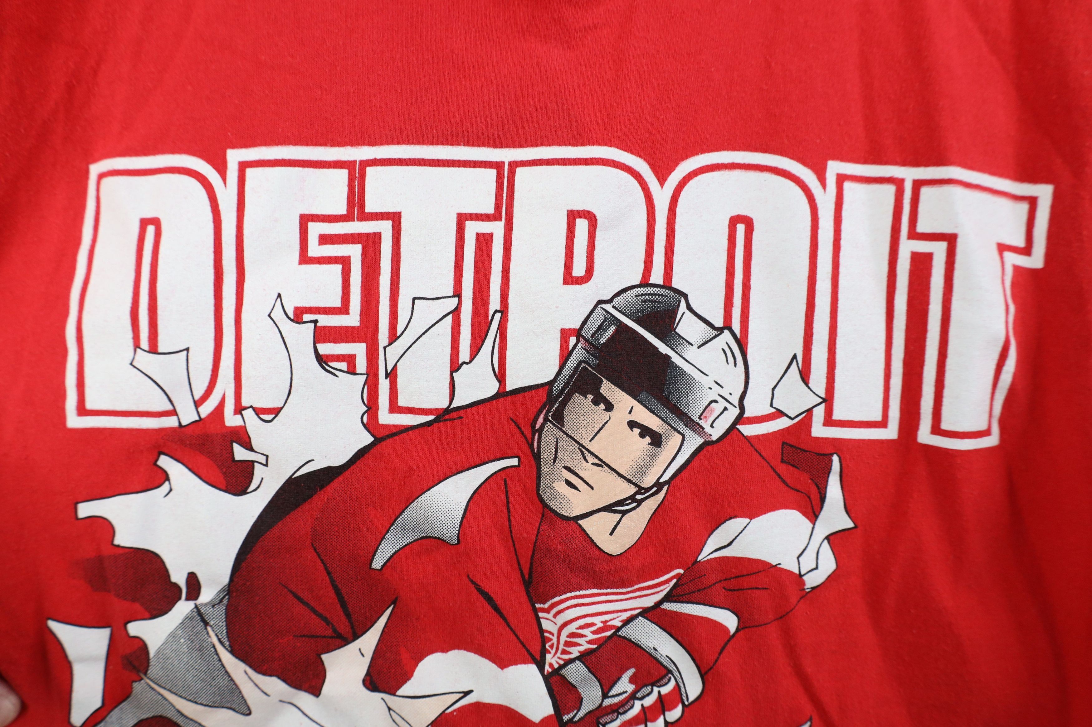 Vintage Vintage 90s Detroit Red Wings Hockey Break Through T-Shirt Size US M / EU 48-50 / 2 - 5 Thumbnail